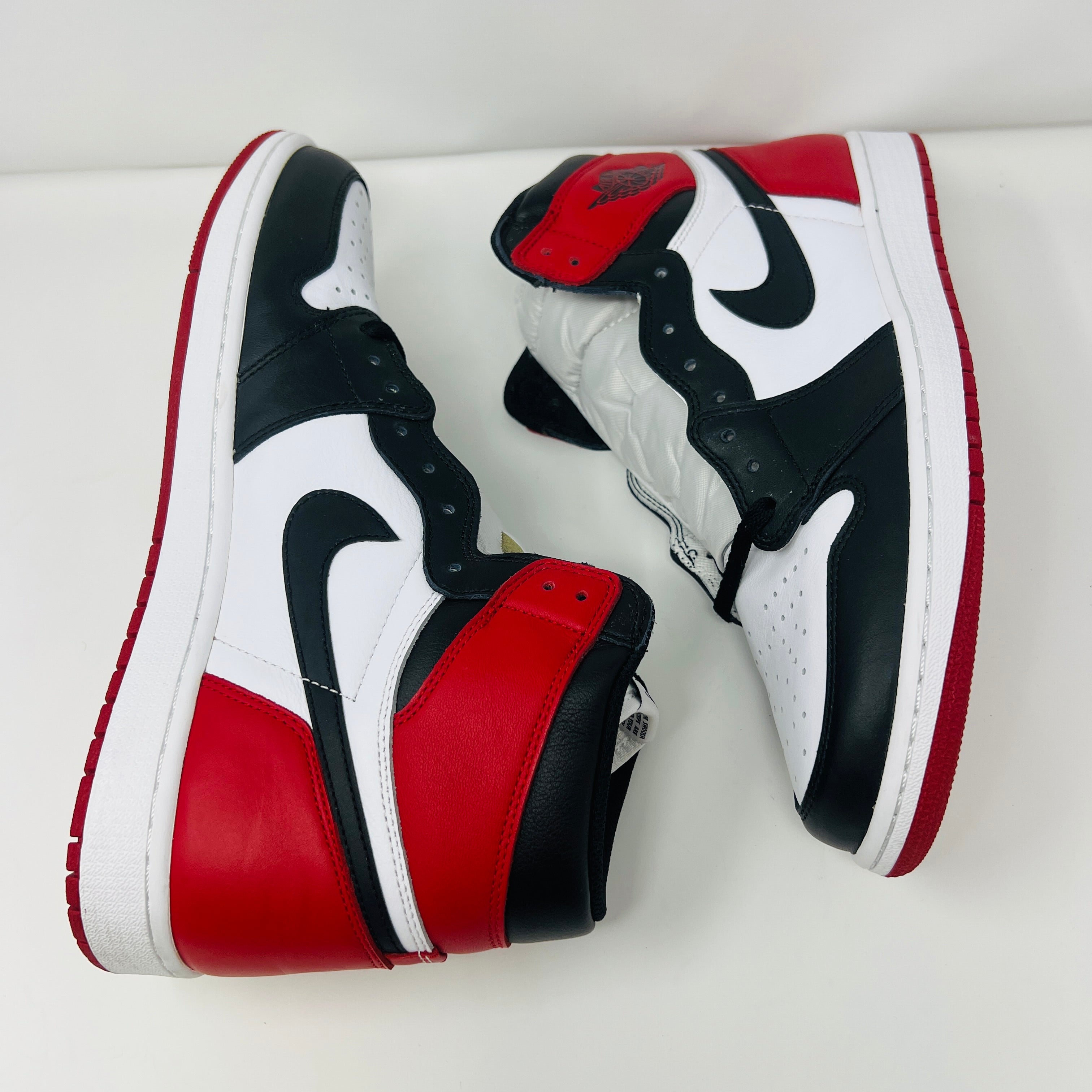 Jordan 1 Retro Black Toe (2016) – Holy Ground