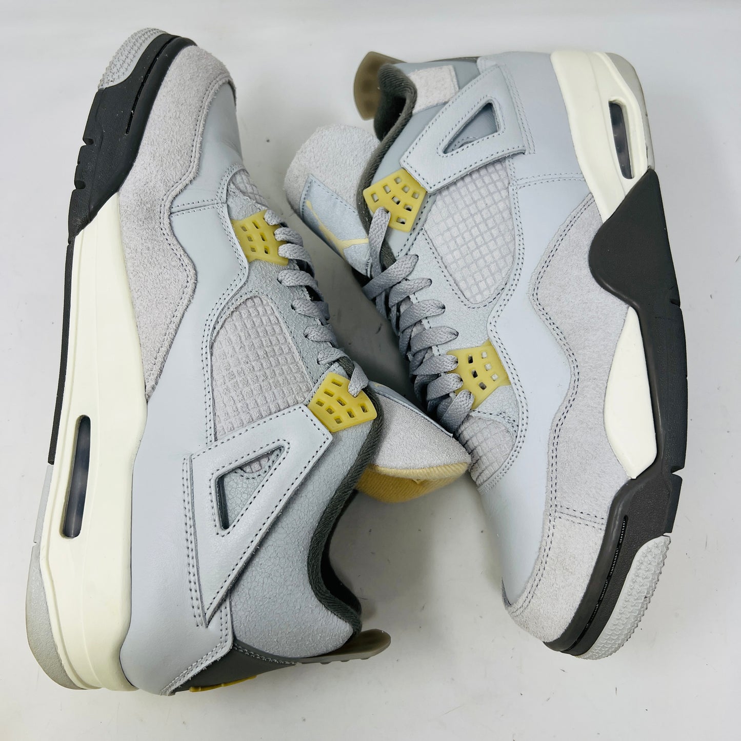 Jordan 4 Retro SE Craft Photon Dust