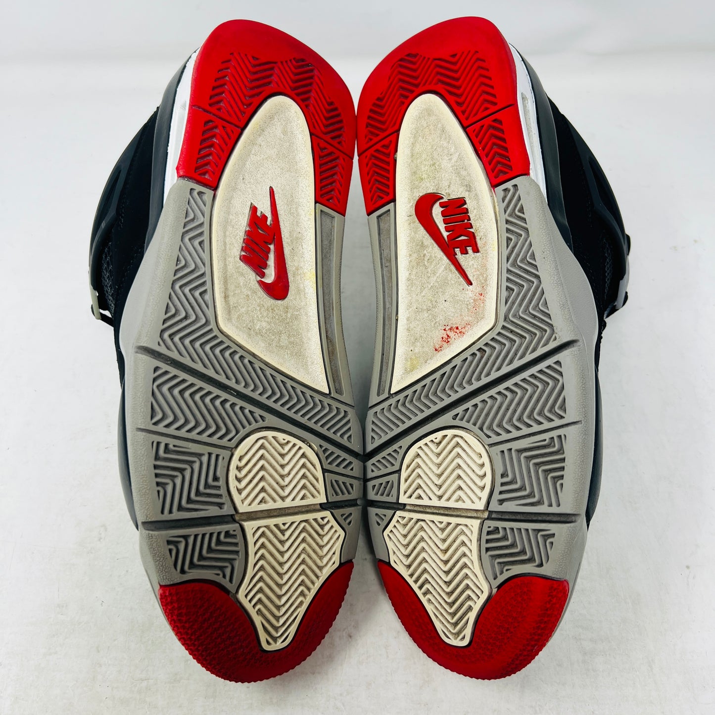 Jordan 4 Retro Bred (2019)