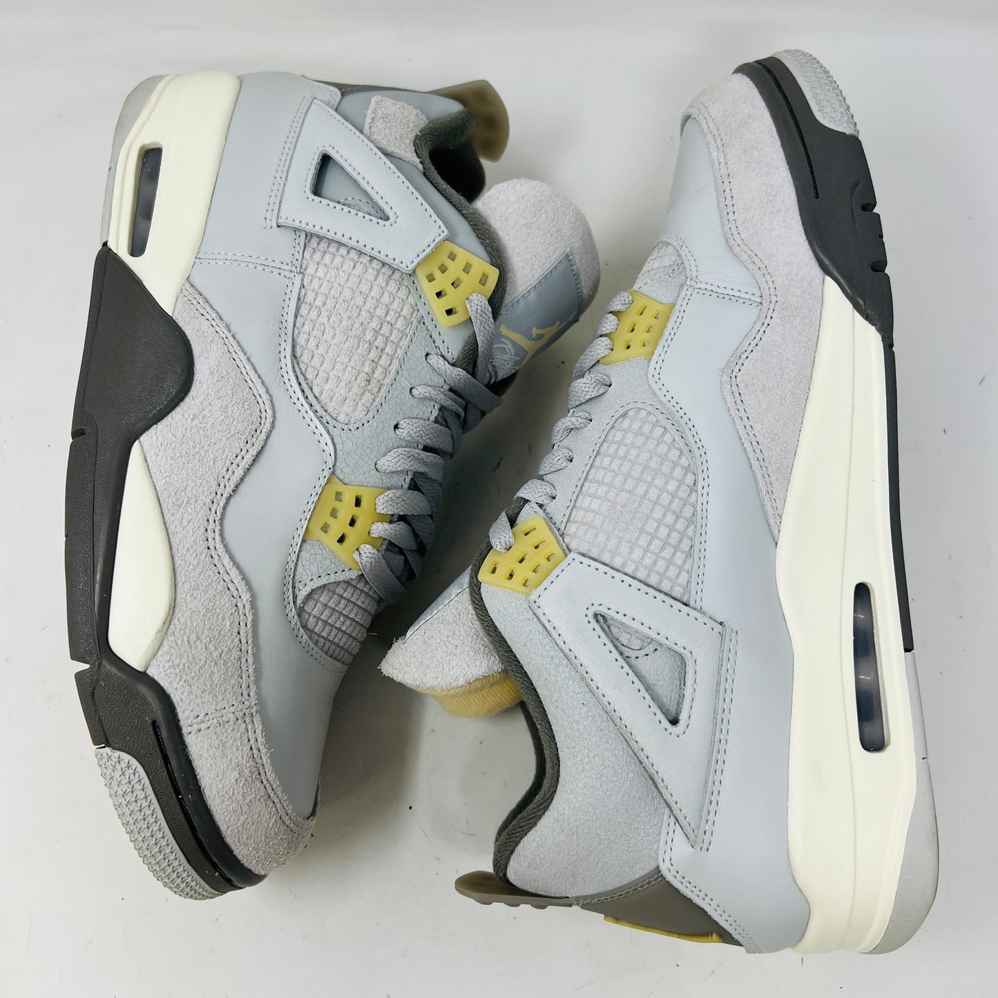 Jordan 4 Retro SE Craft Photon Dust