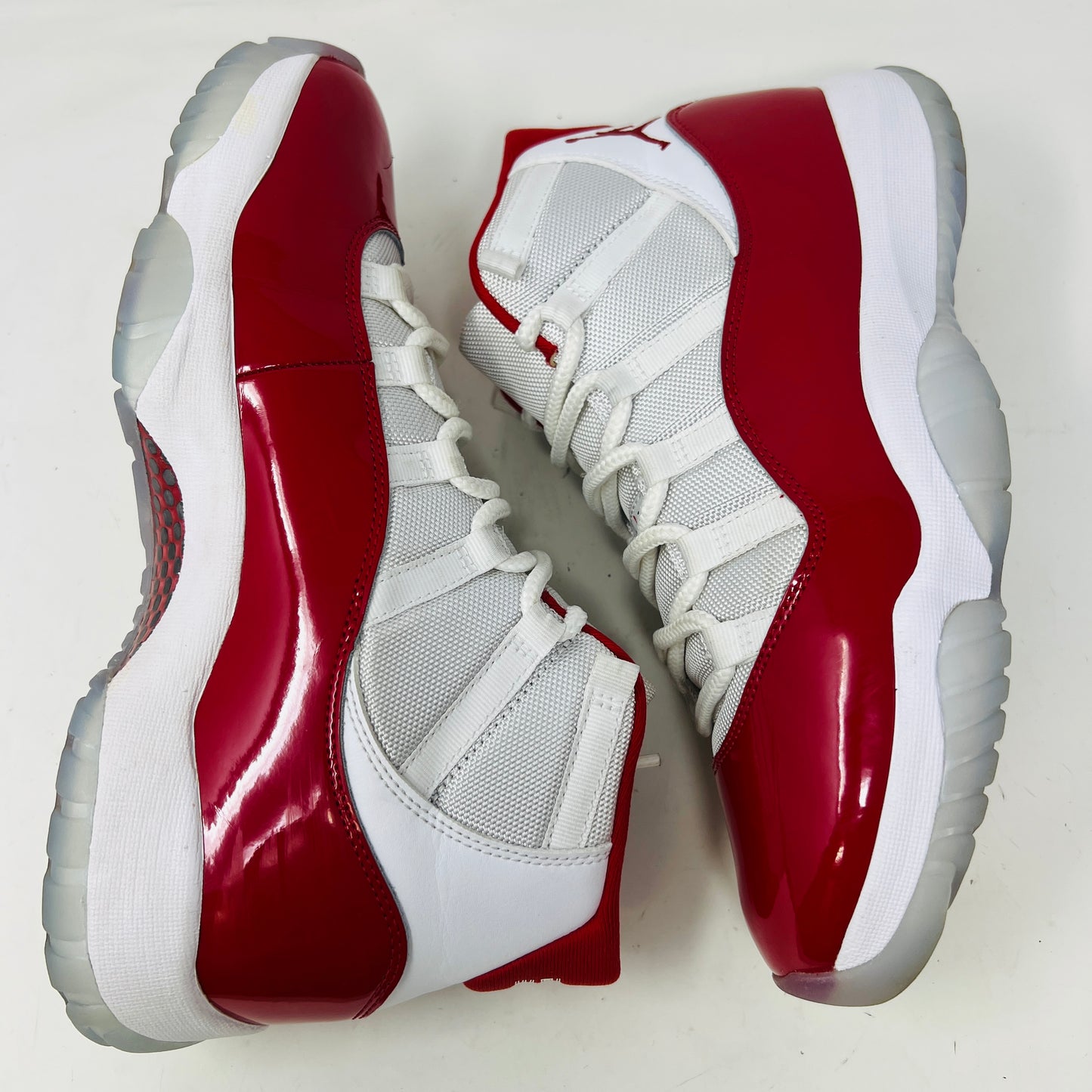 Jordan 11 Retro Cherry (2022)
