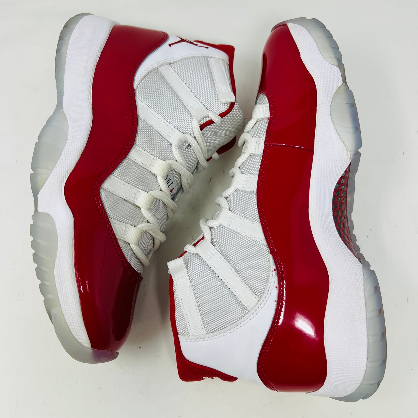 Jordan 11 Retro Cherry (2022)