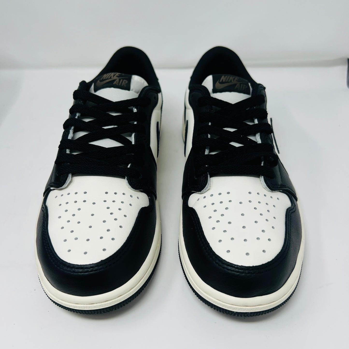 Jordan 1 Retro Low OG Mocha