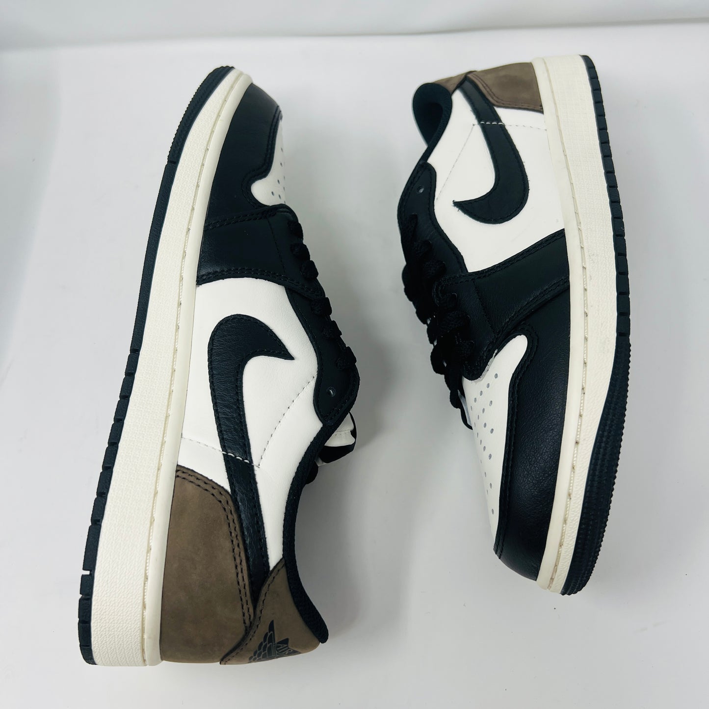 Jordan 1 Retro Low OG Mocha