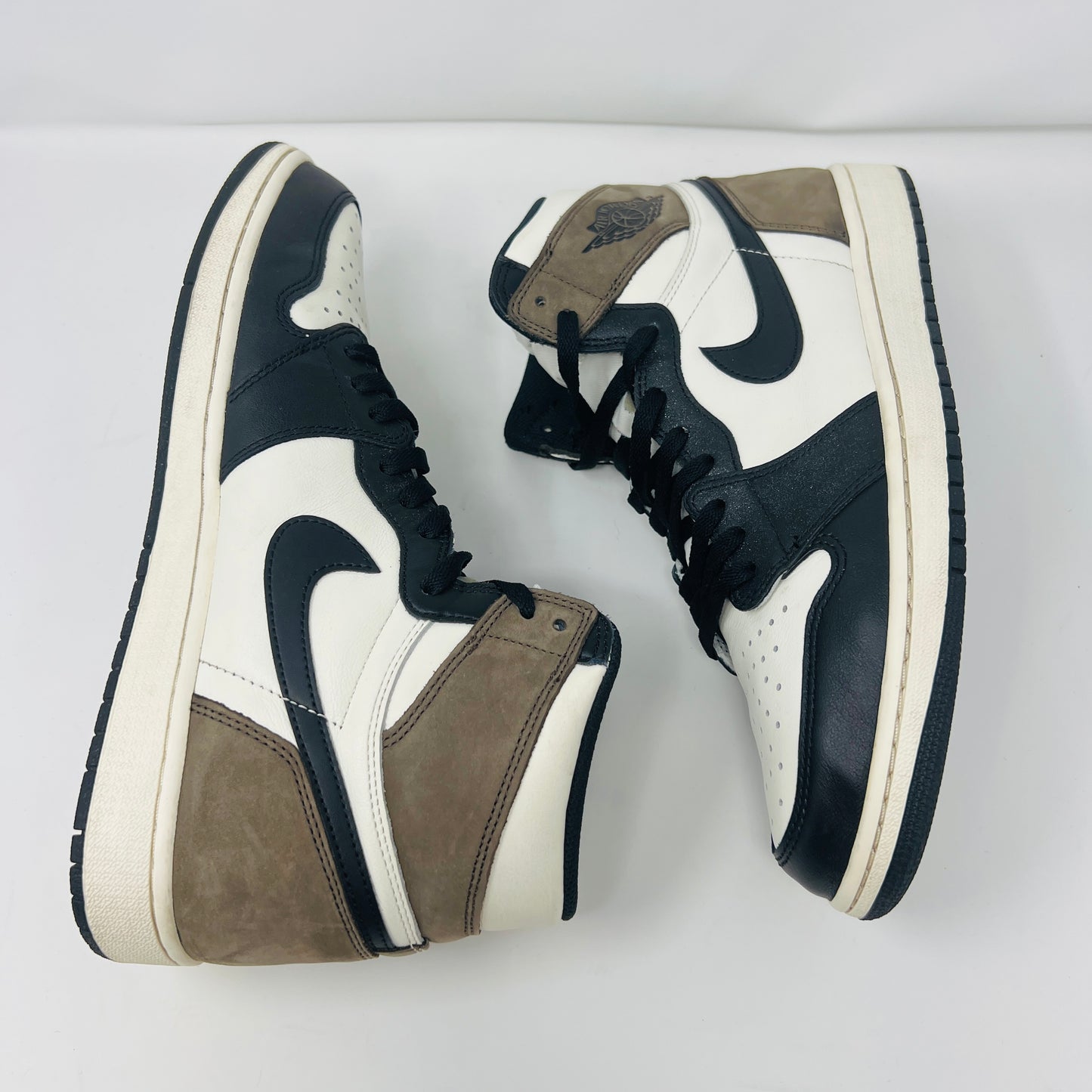 Jordan 1 Retro High Dark Mocha