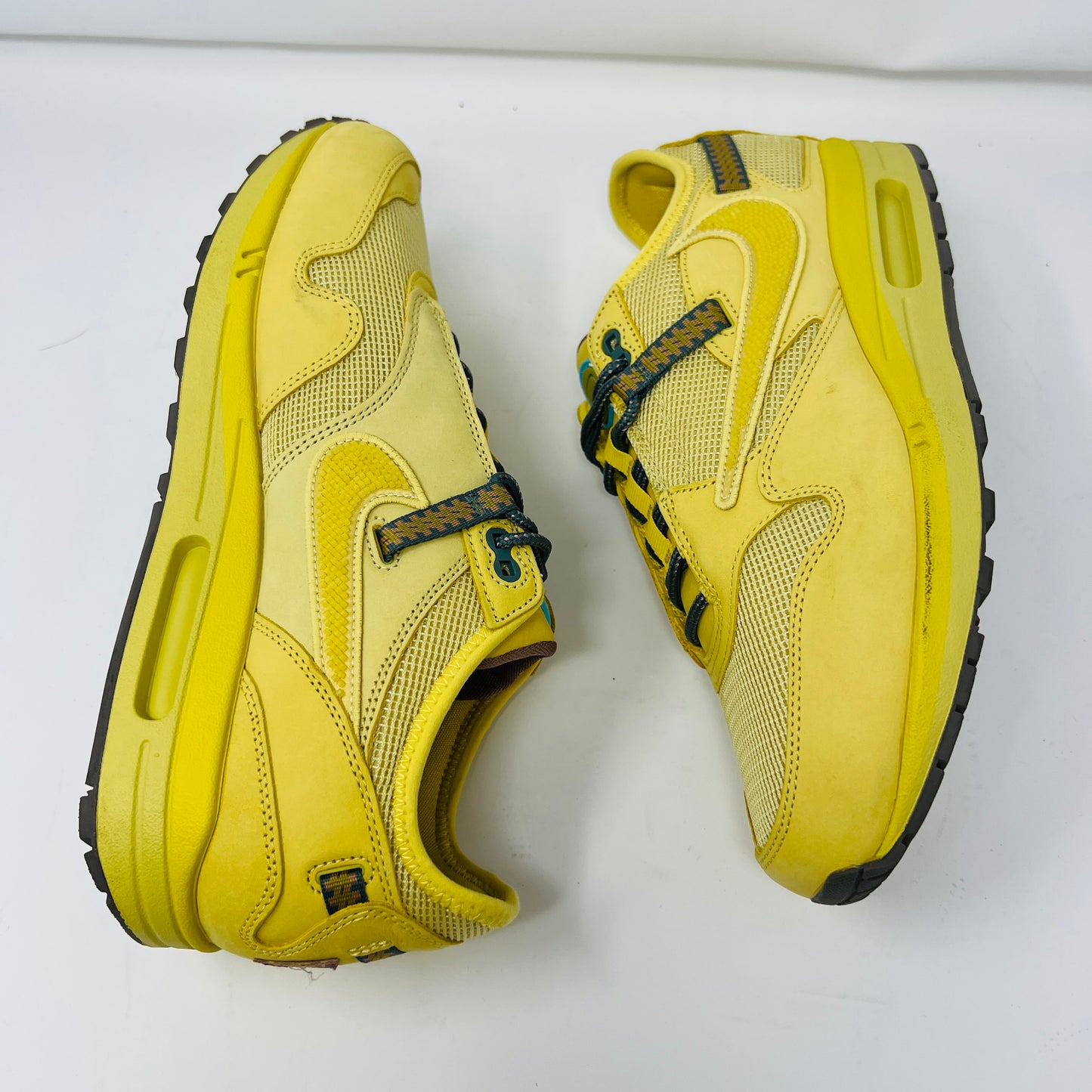 Nike Air Max 1 Travis Scott Cactus Jack Saturn Gold