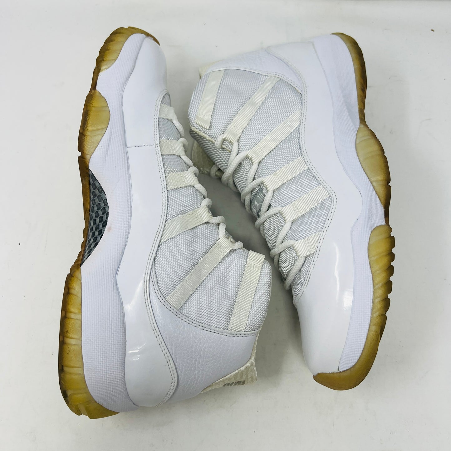 Jordan 11 Retro Silver Anniversary (2010)