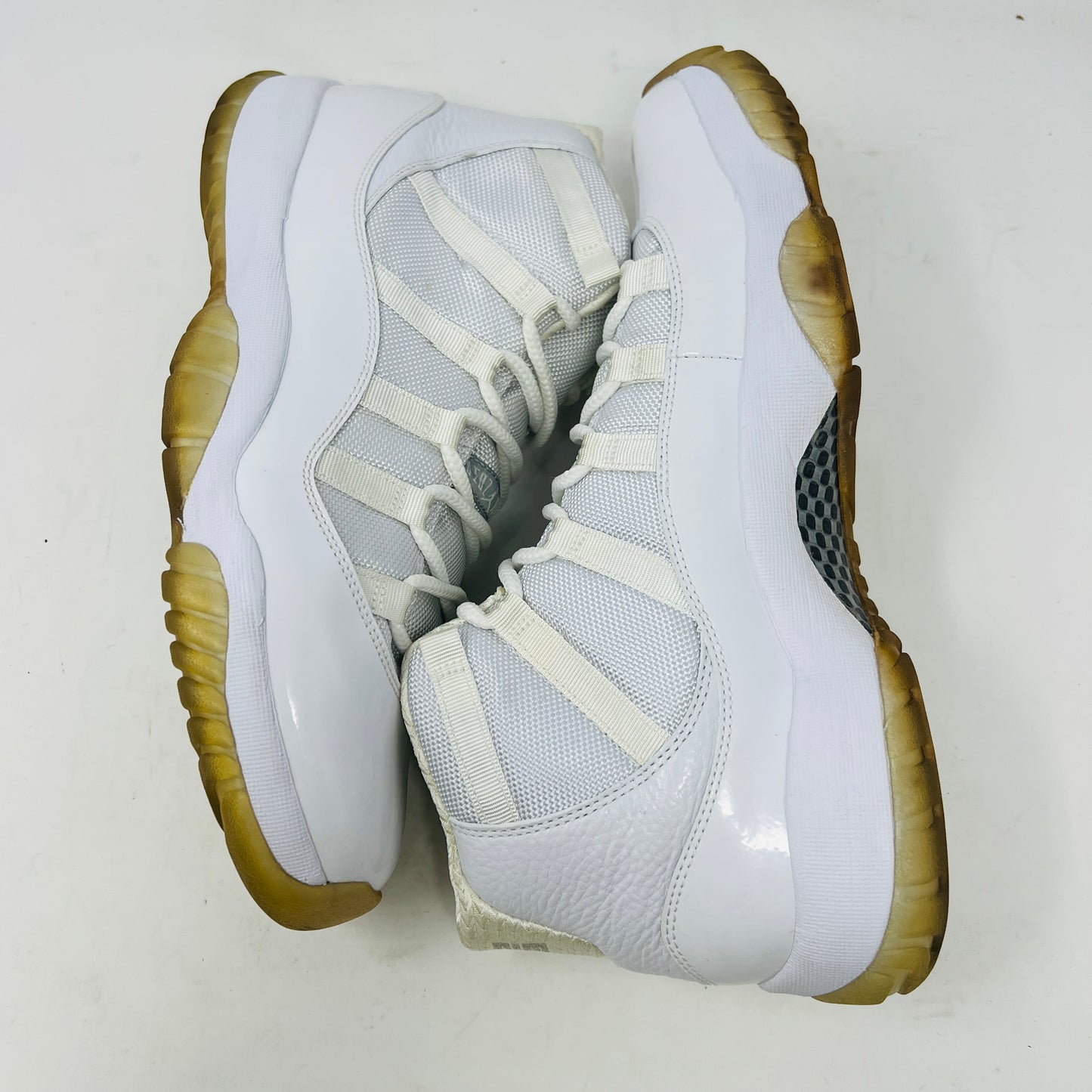Jordan 11 Retro Silver Anniversary (2010)