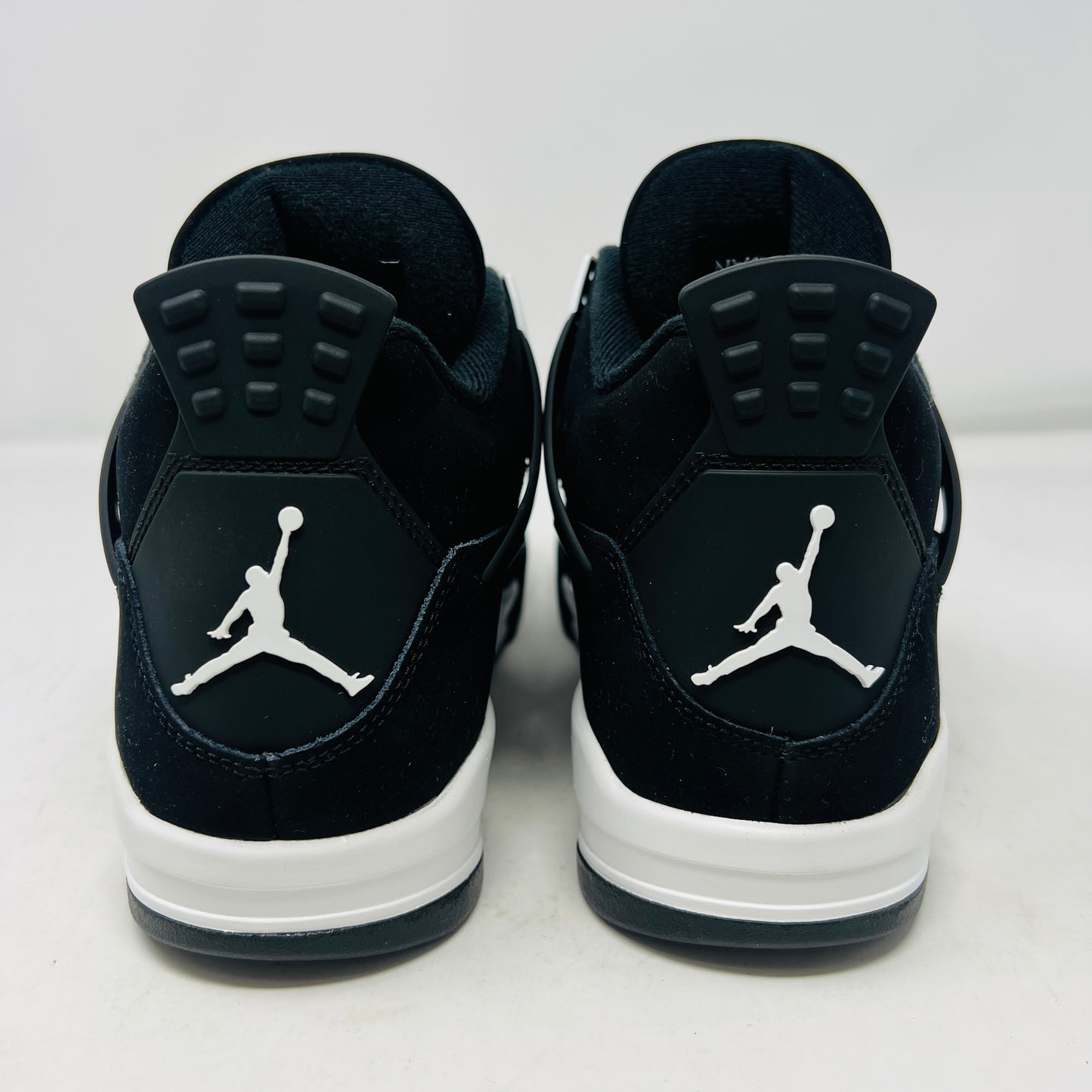 Jordan 4 Retro White Thunder