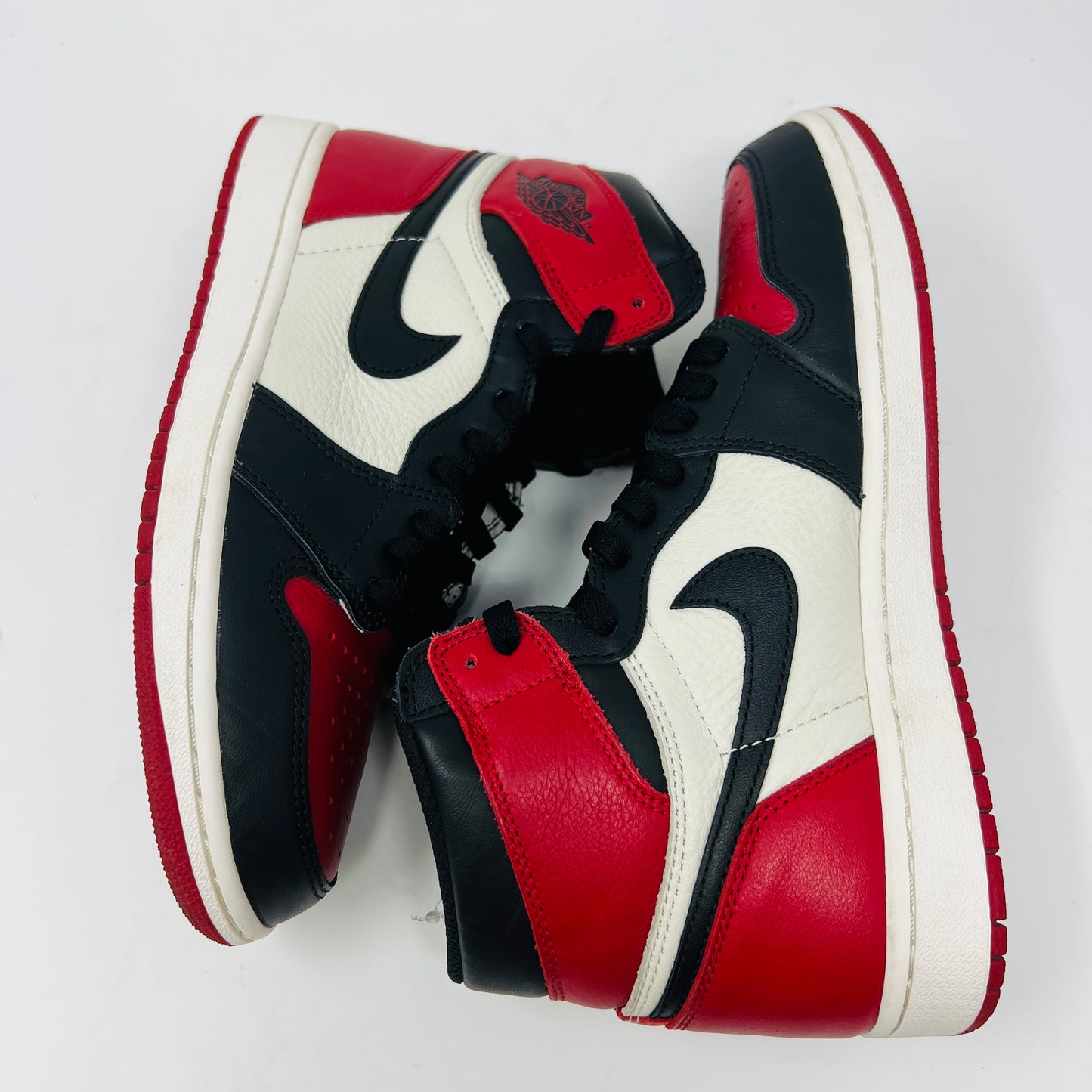 Jordan 1 Retro High Bred Toe