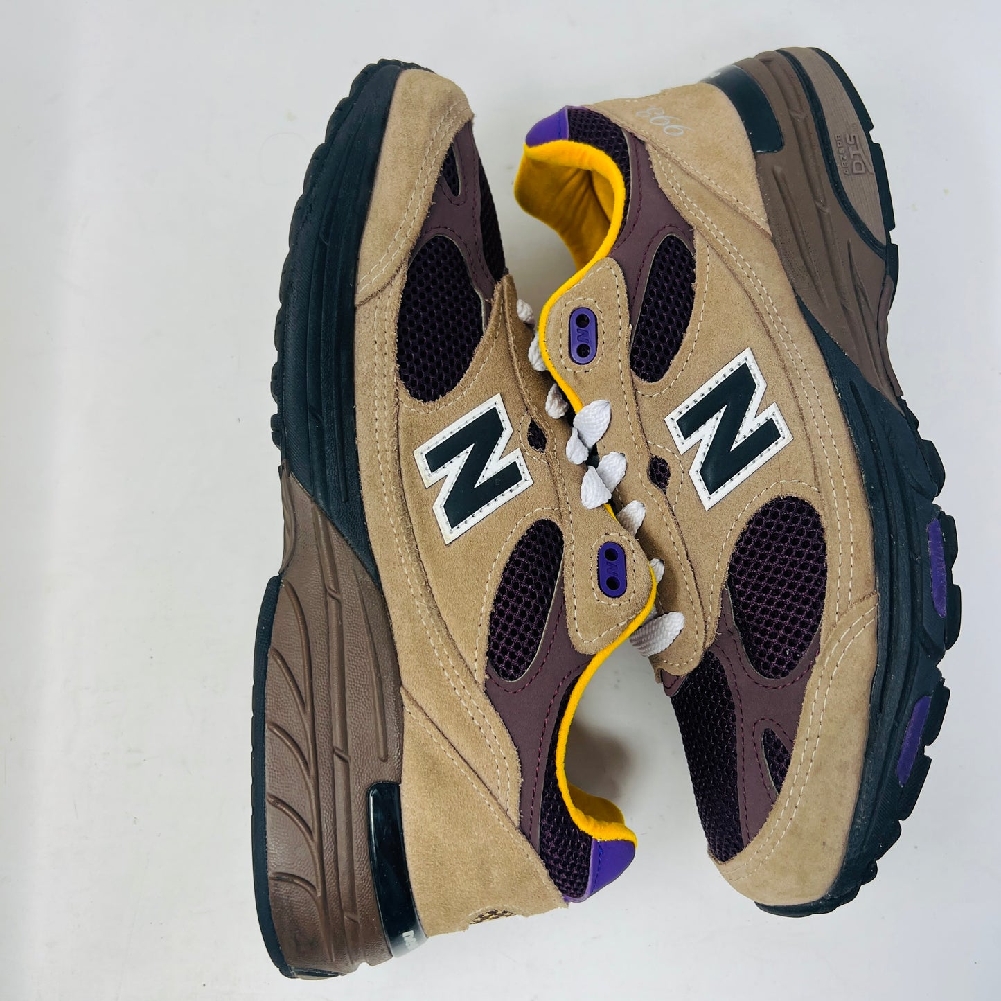 New Balance 993 MiUSA Mushroom Midnight Violet