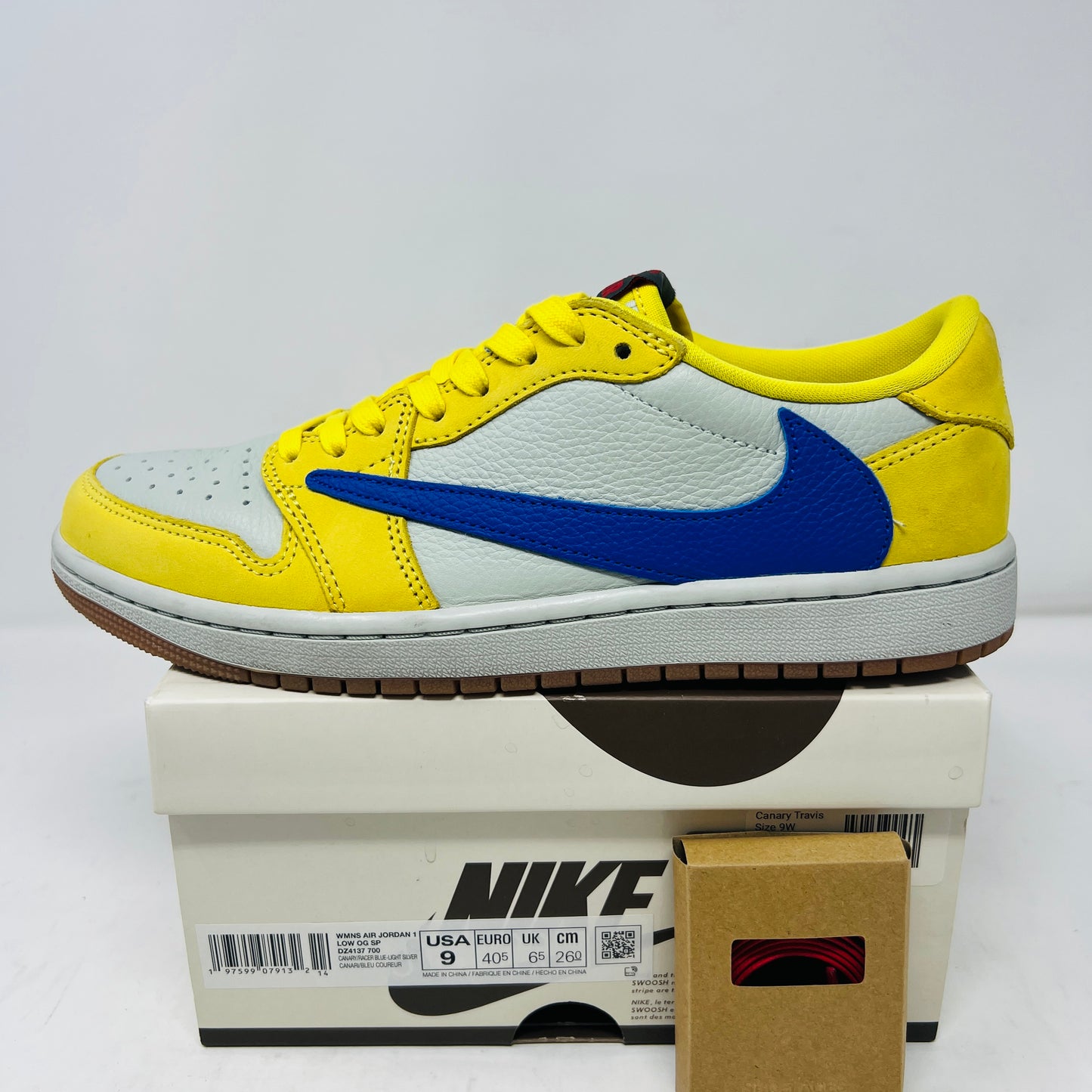 Jordan 1 Retro Low OG SP Travis Scott Canary (Women's)