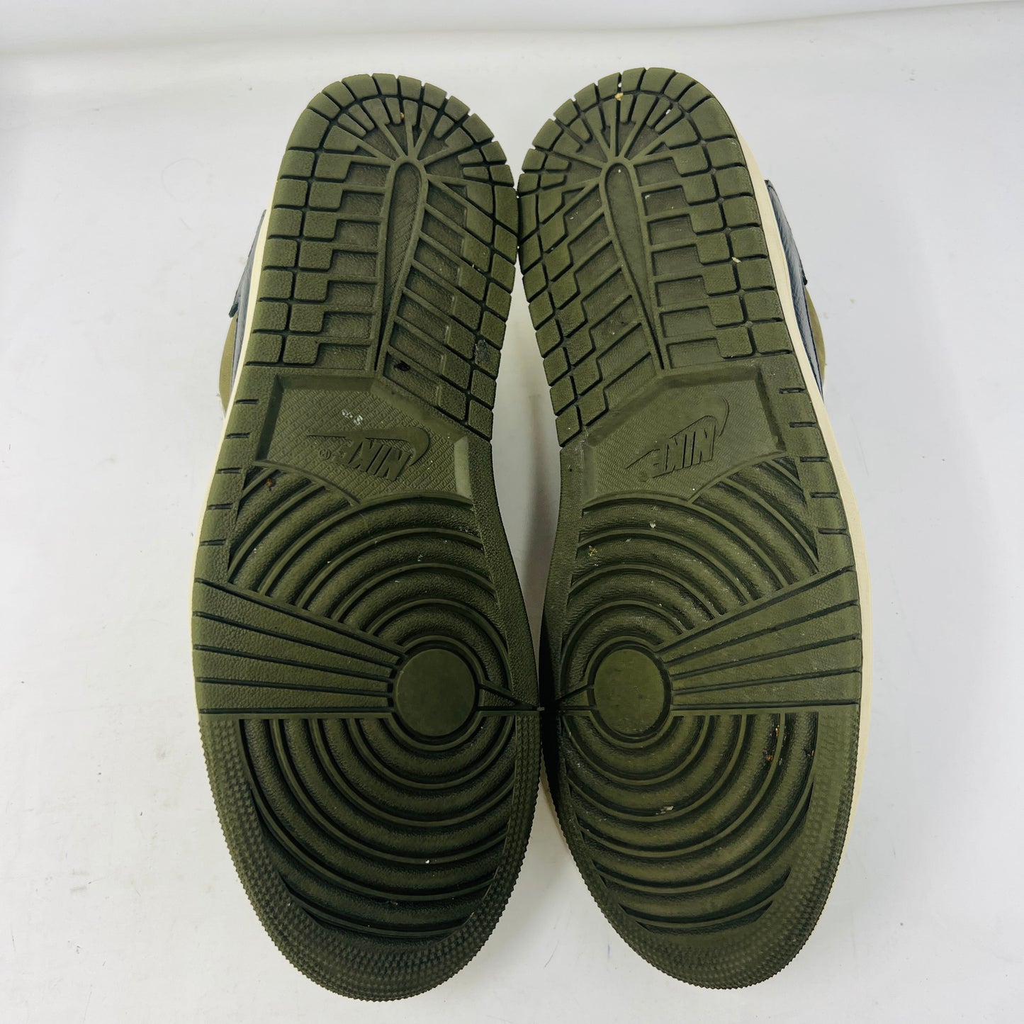 Jordan 1 Retro Low OG SP Travis Scott Medium Olive