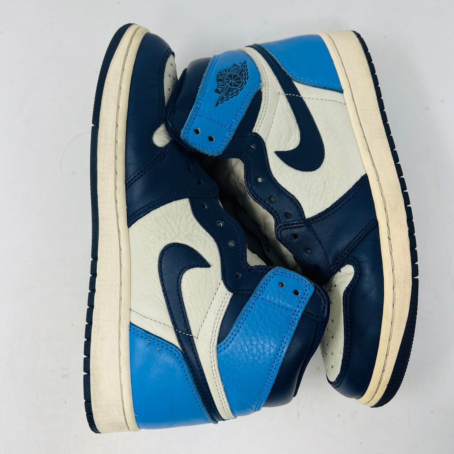 Jordan 1 Retro High Obsidian