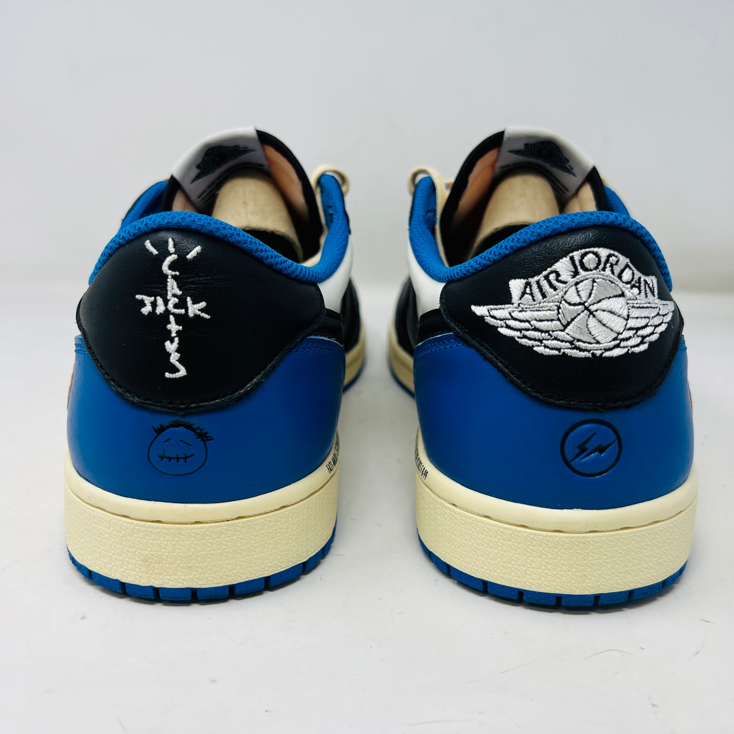 Jordan 1 Retro Low OG SP Fragment x Travis Scott