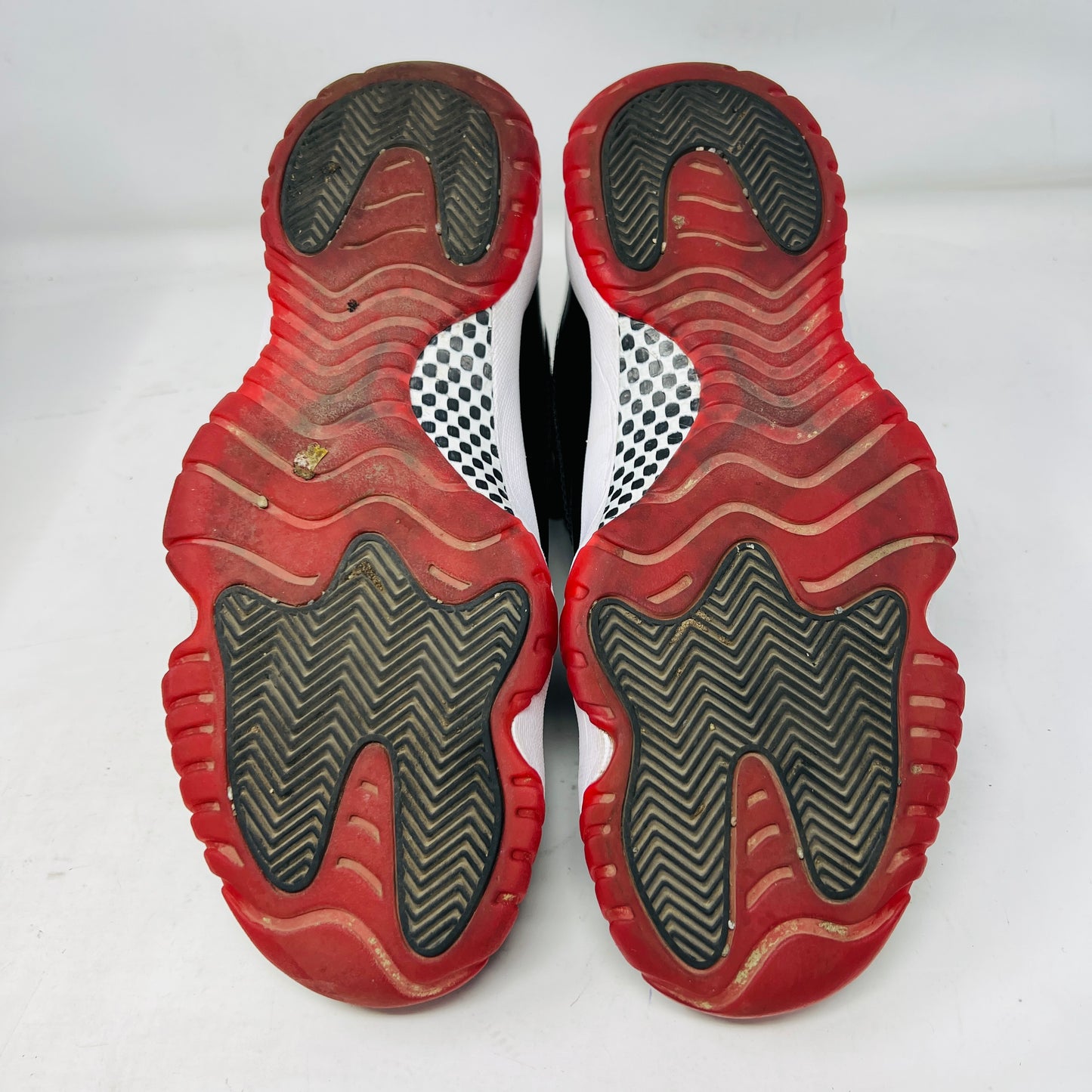 Jordan 11 Retro Playoffs Bred (2019)