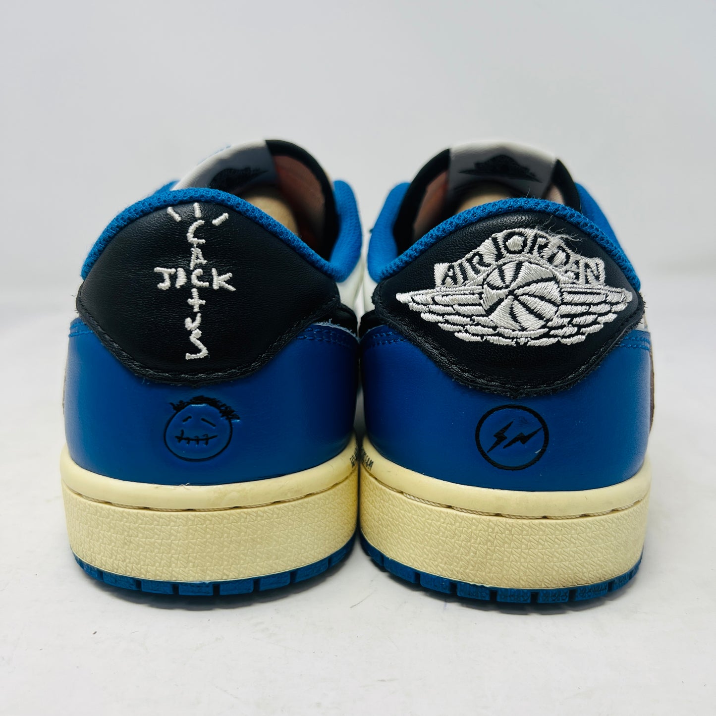 Jordan 1 Retro Low OG SP Fragment x Travis Scott
