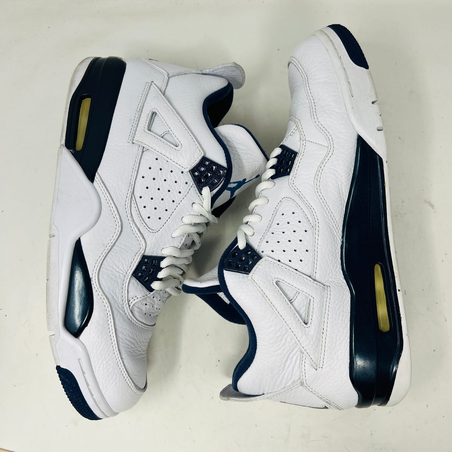 Jordan 4 Retro Columbia (2015)