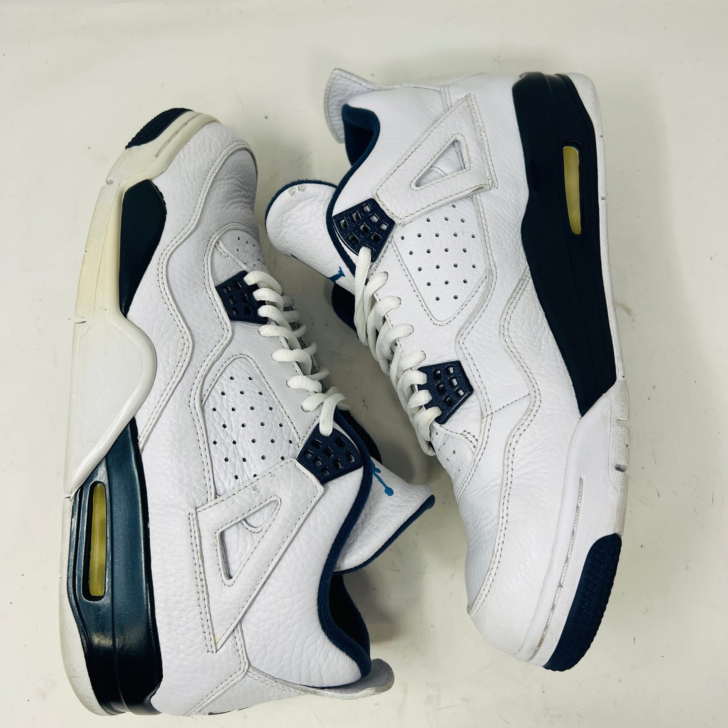 Jordan 4 Retro Columbia (2015)