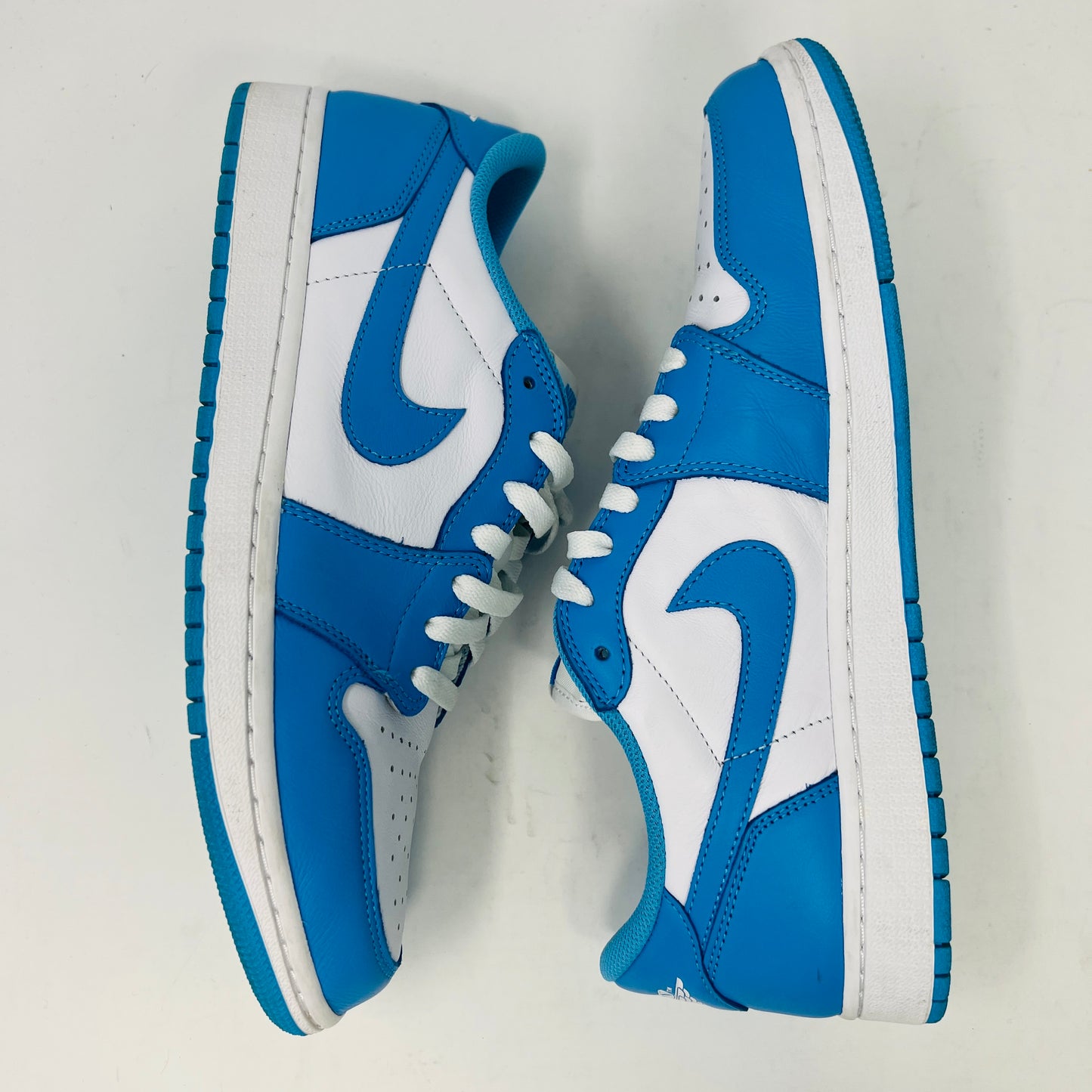 Jordan 1 Low SB UNC