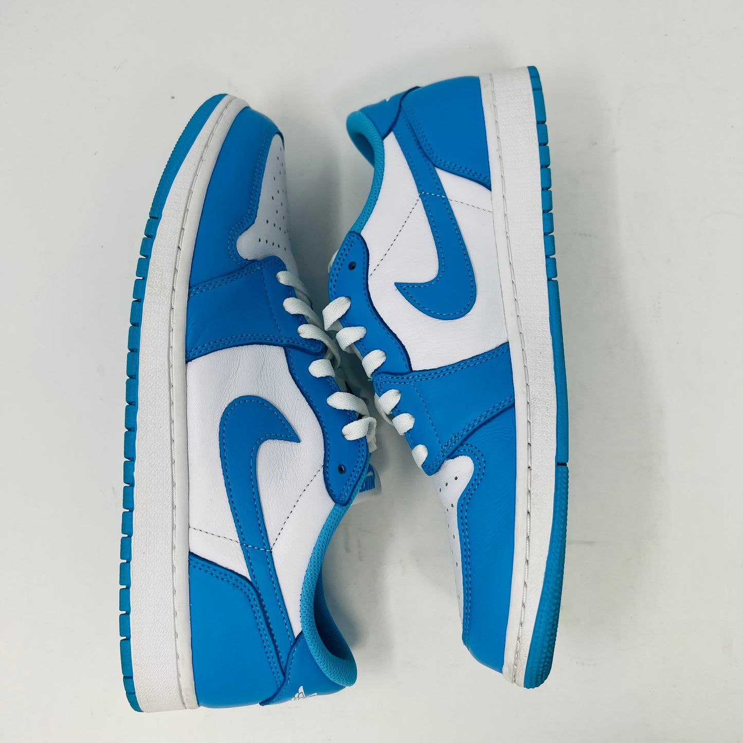 Jordan 1 Low SB UNC