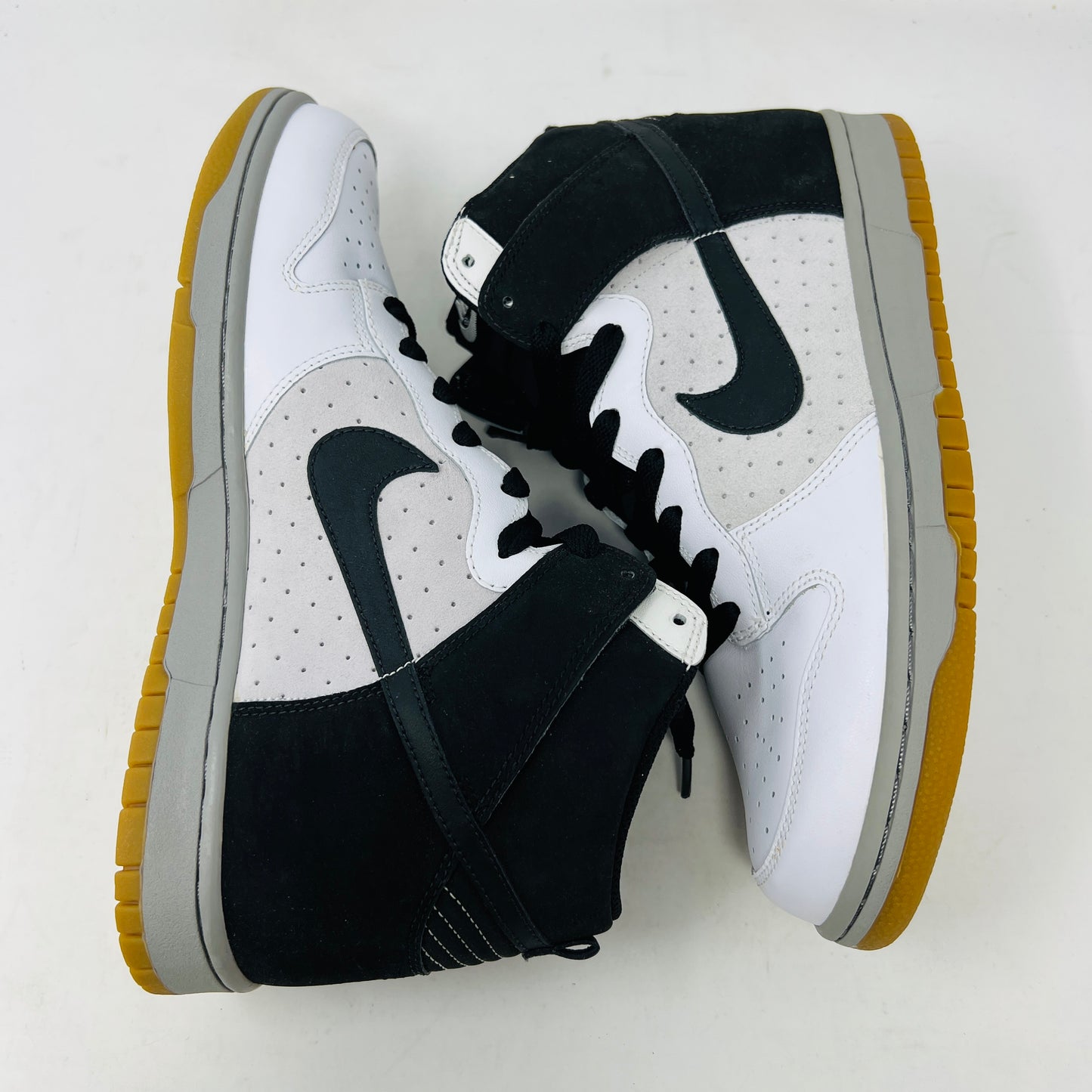 Nike Dunk High Premium White Black Grey SB Gum