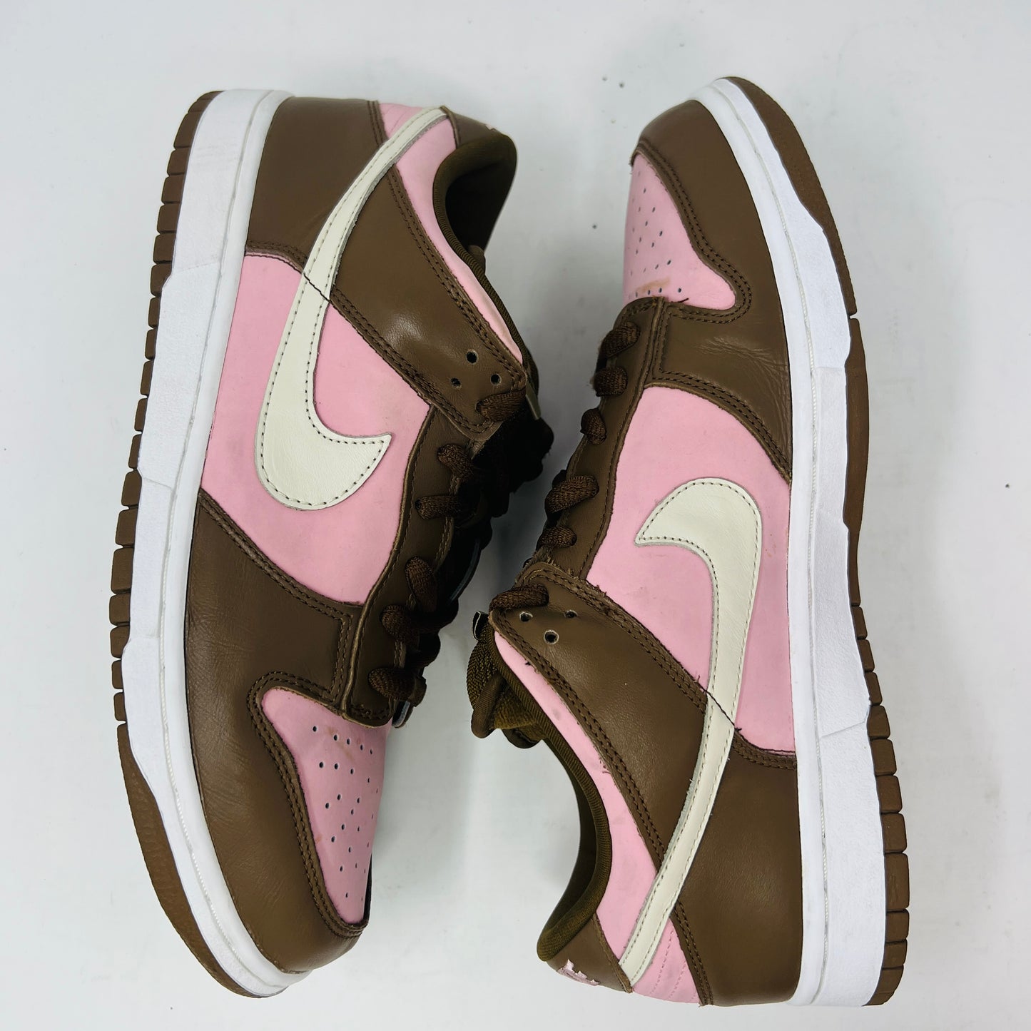 Nike SB Dunk Low Stussy Cherry