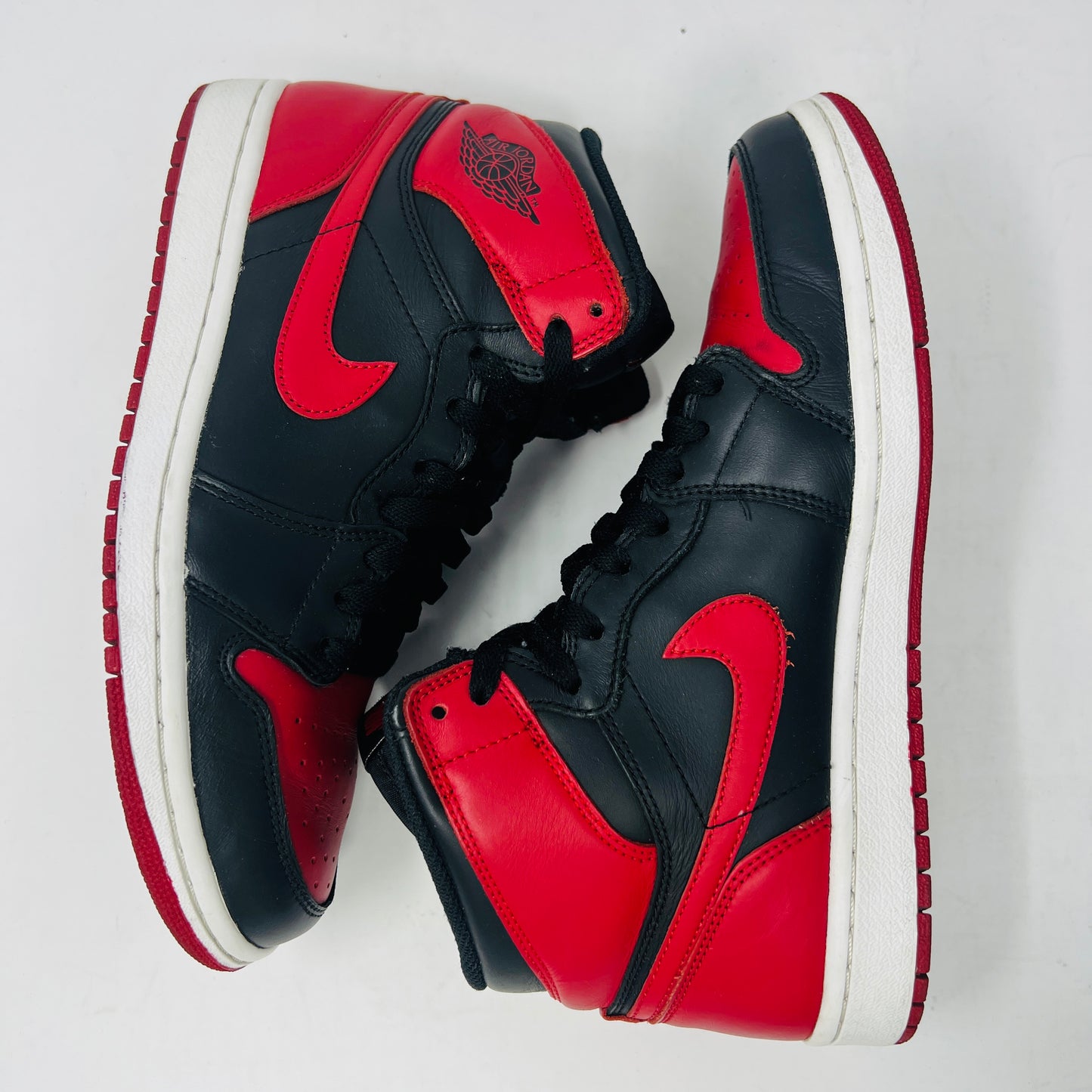 Jordan 1 Retro Bred (2013)