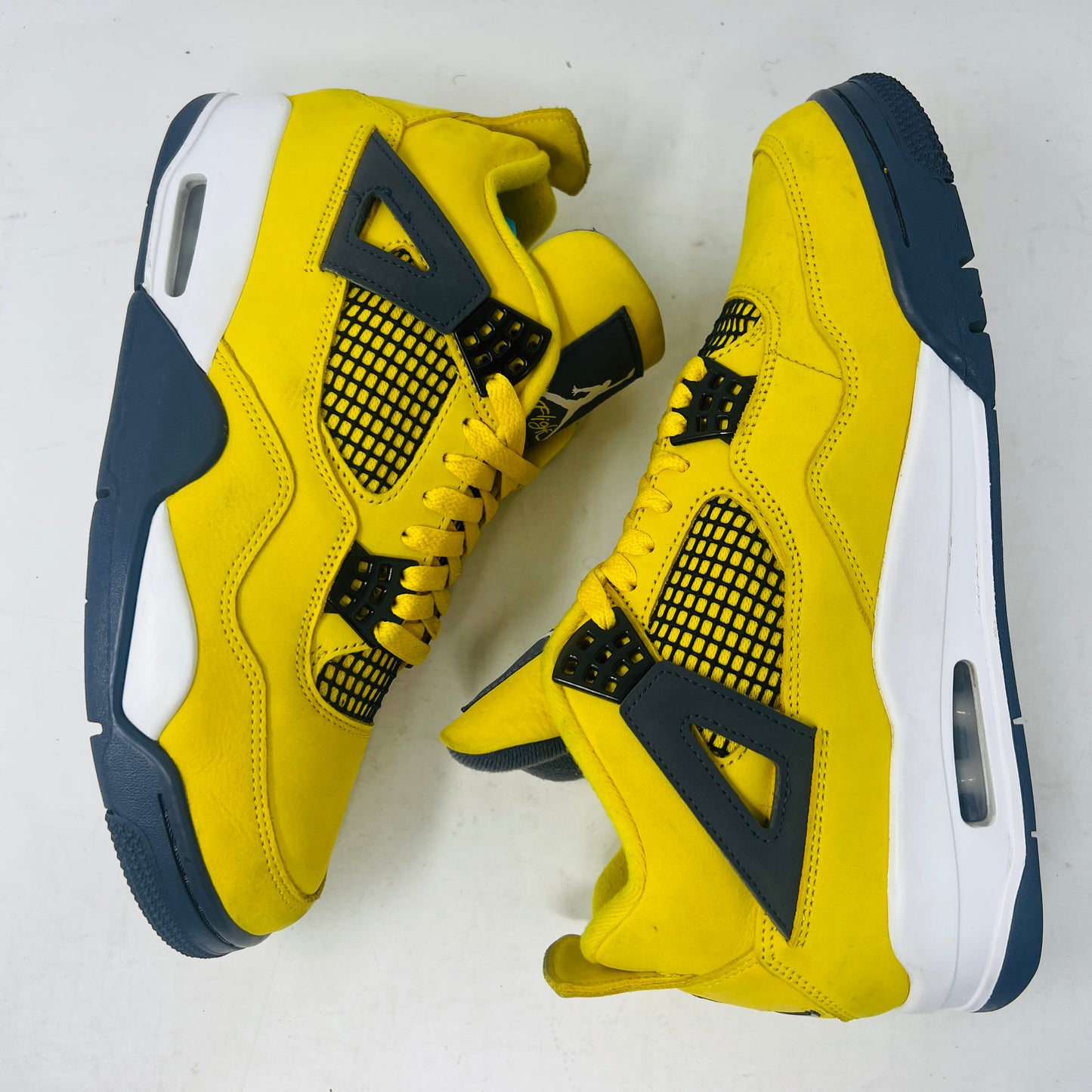 Jordan 4 Retro Lightning (2021)