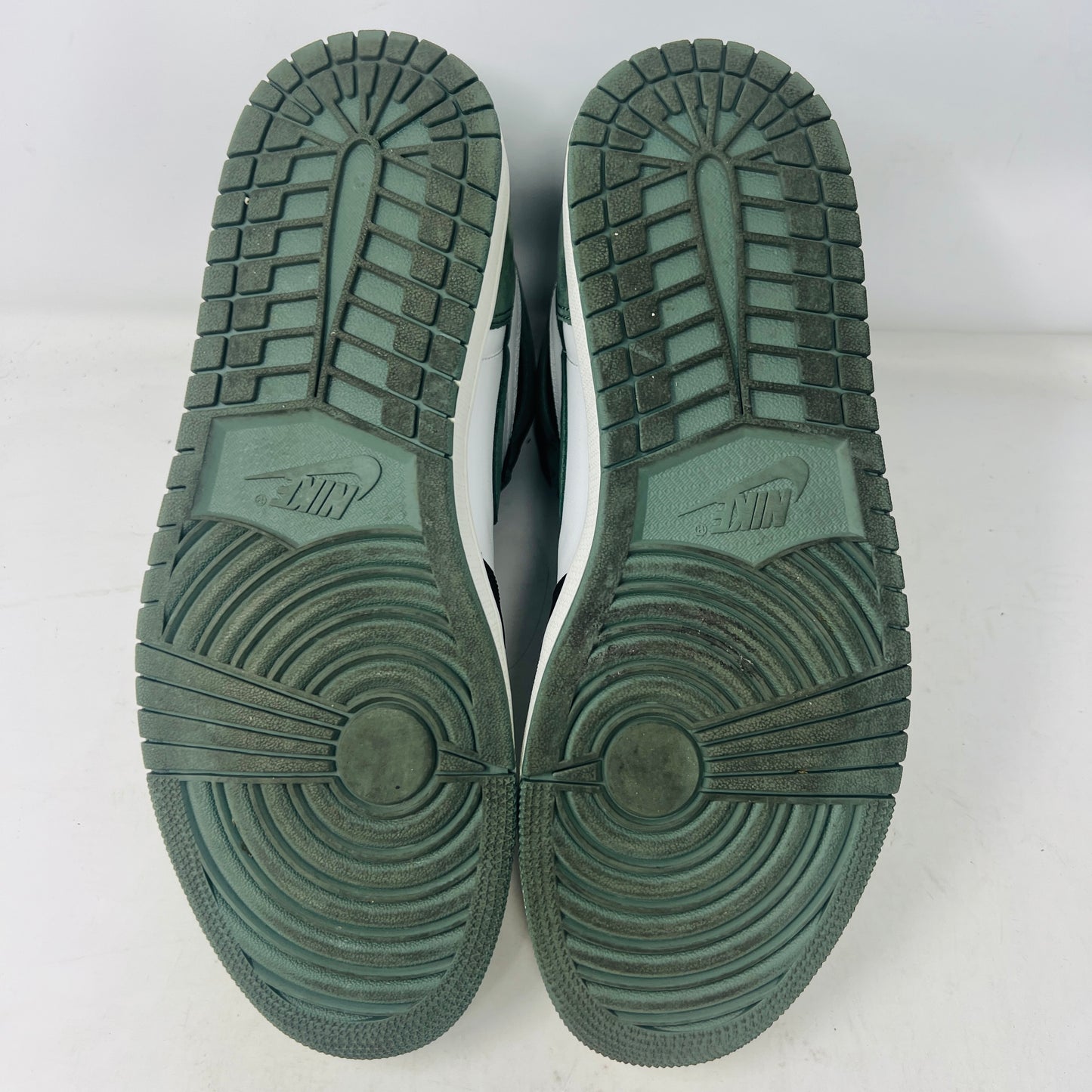 Jordan 1 Retro High Clay Green