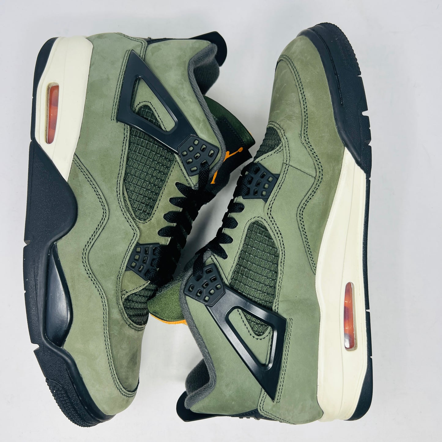 Jordan 4 Retro OG SP Undefeated (2025)