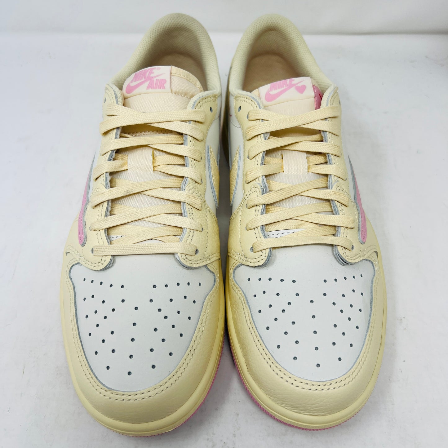 Jordan 1 Retro Low OG SP Travis Scott Shy Pink