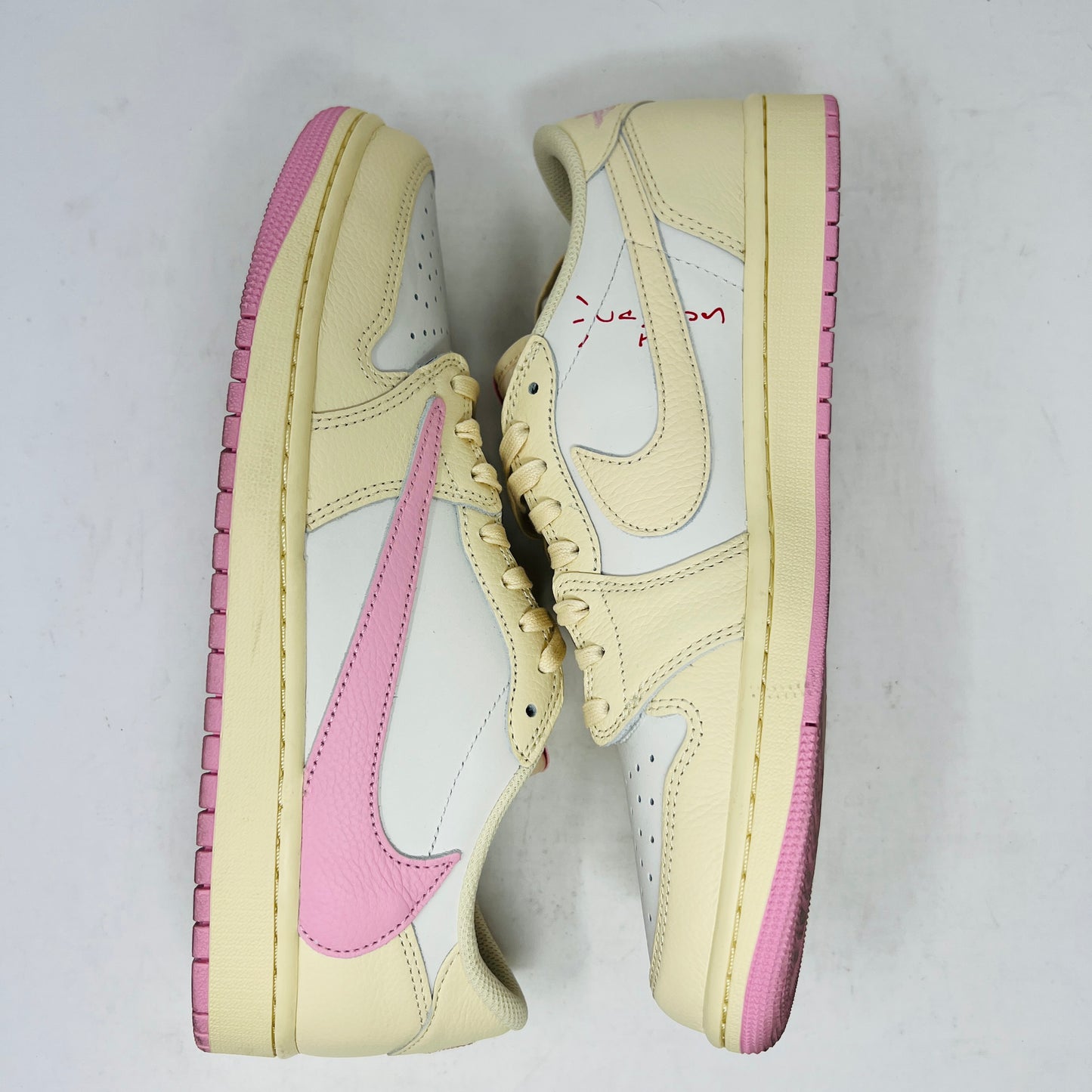 Jordan 1 Retro Low OG SP Travis Scott Shy Pink