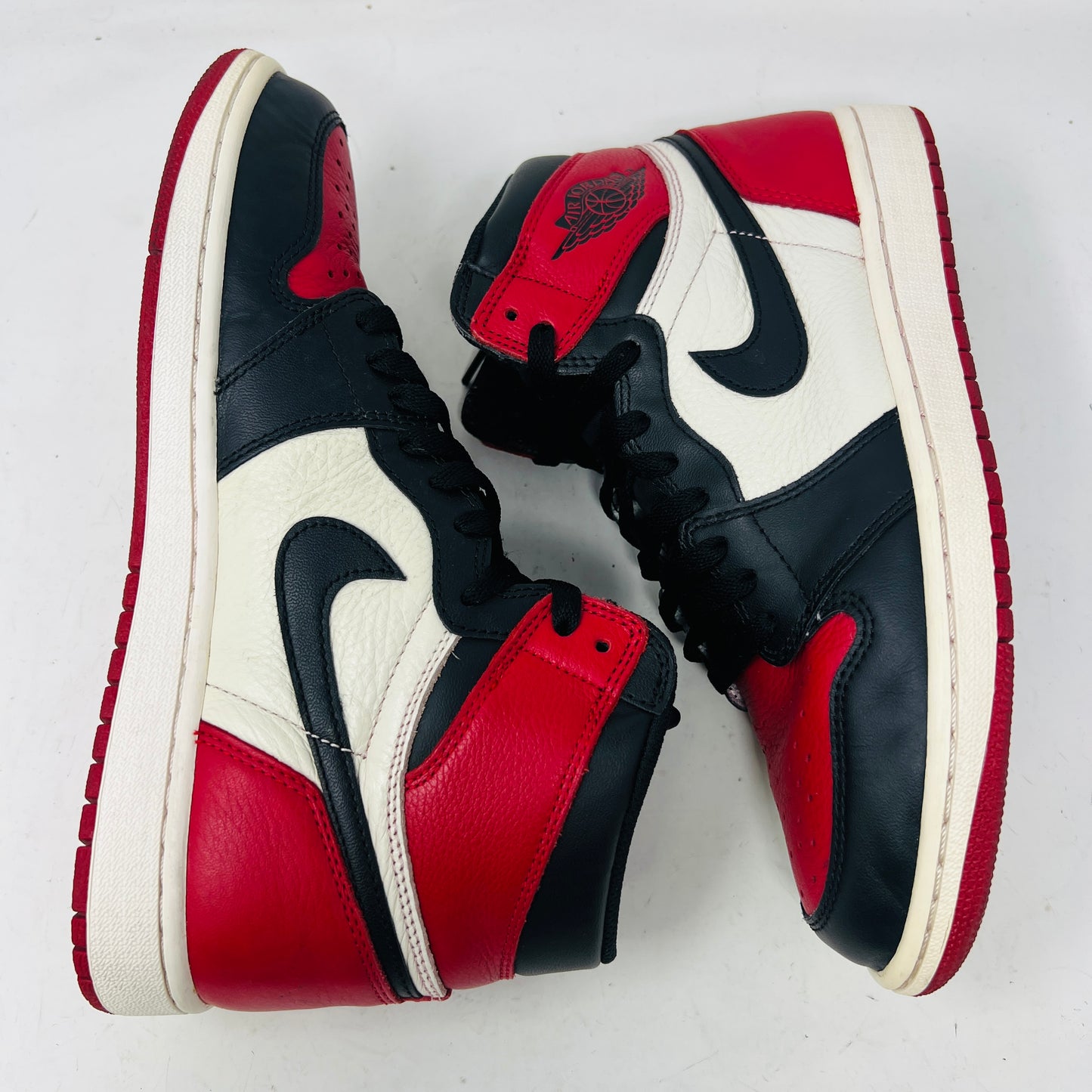 Jordan 1 Retro High Bred Toe