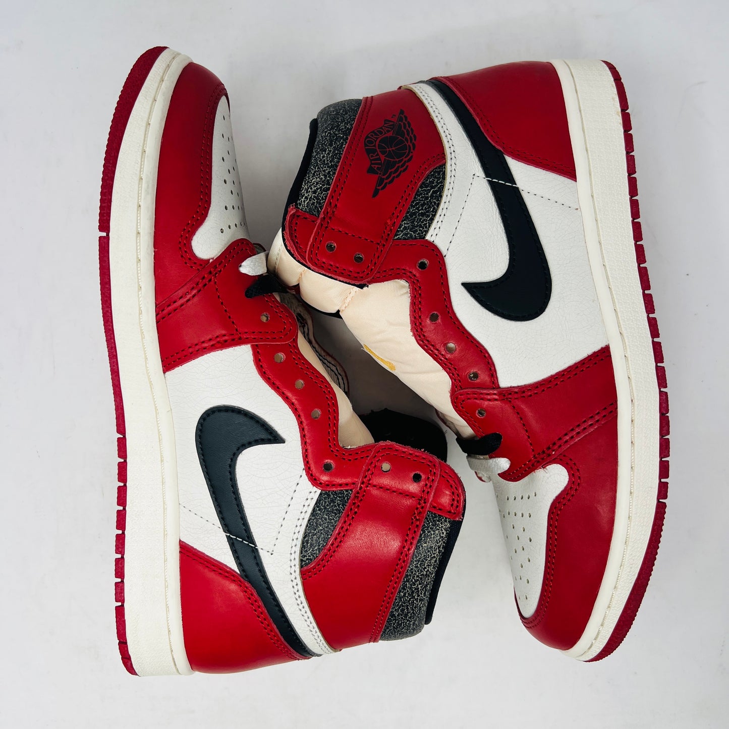 Jordan 1 Retro High OG Chicago Lost and Found
