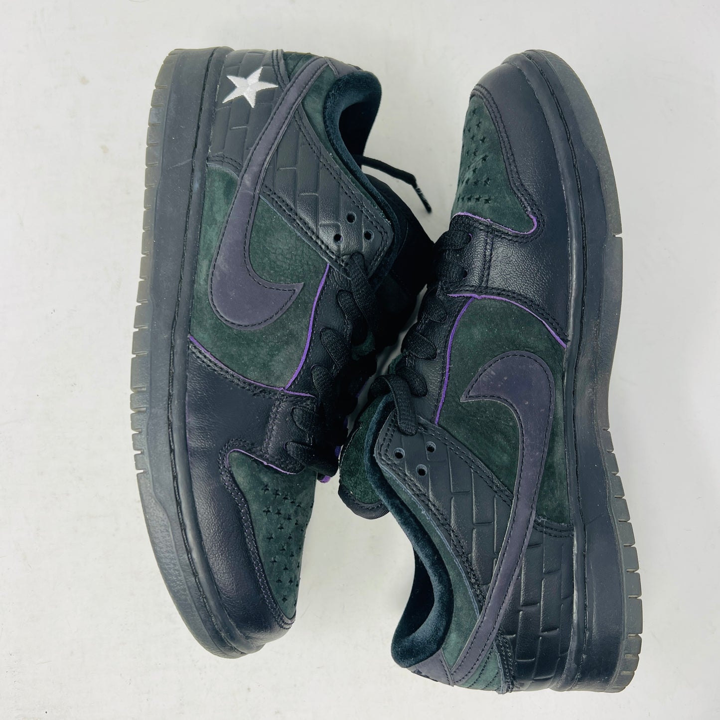 Nike SB Dunk Low Familia First Avenue