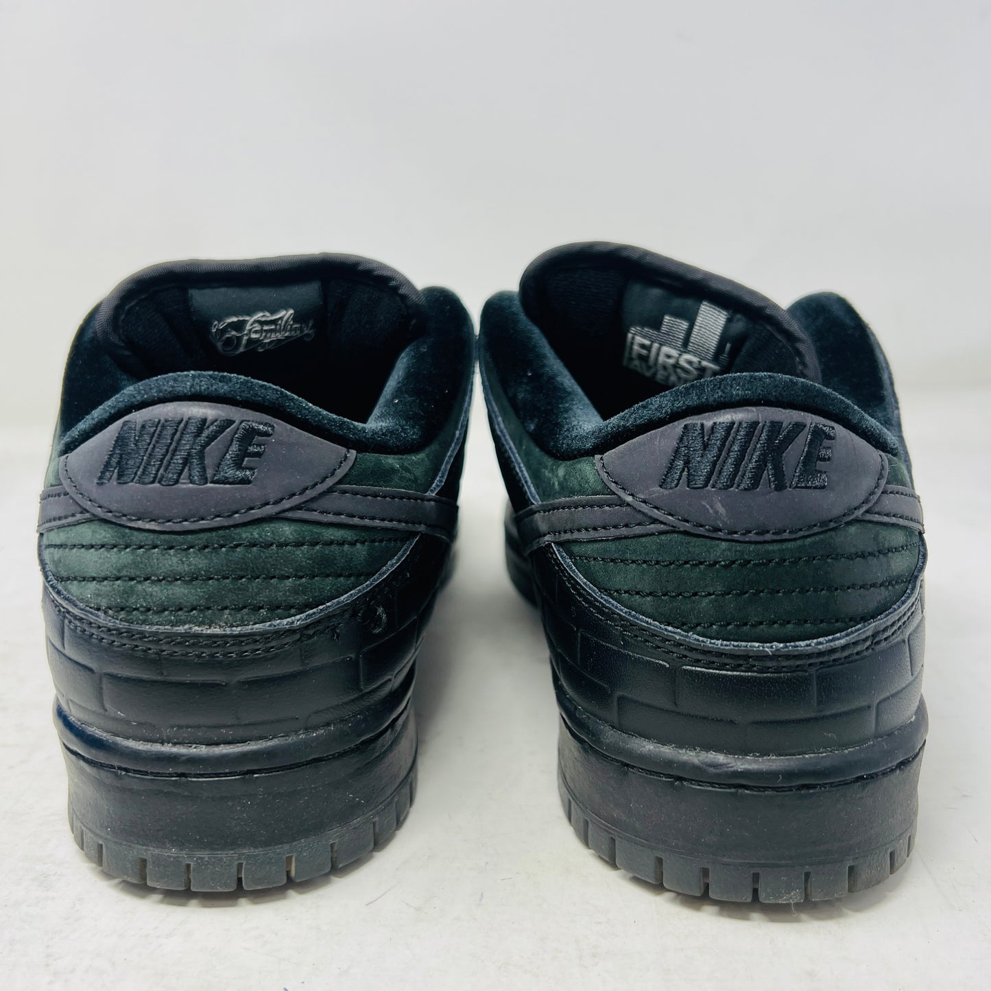 Nike SB Dunk Low Familia First Avenue