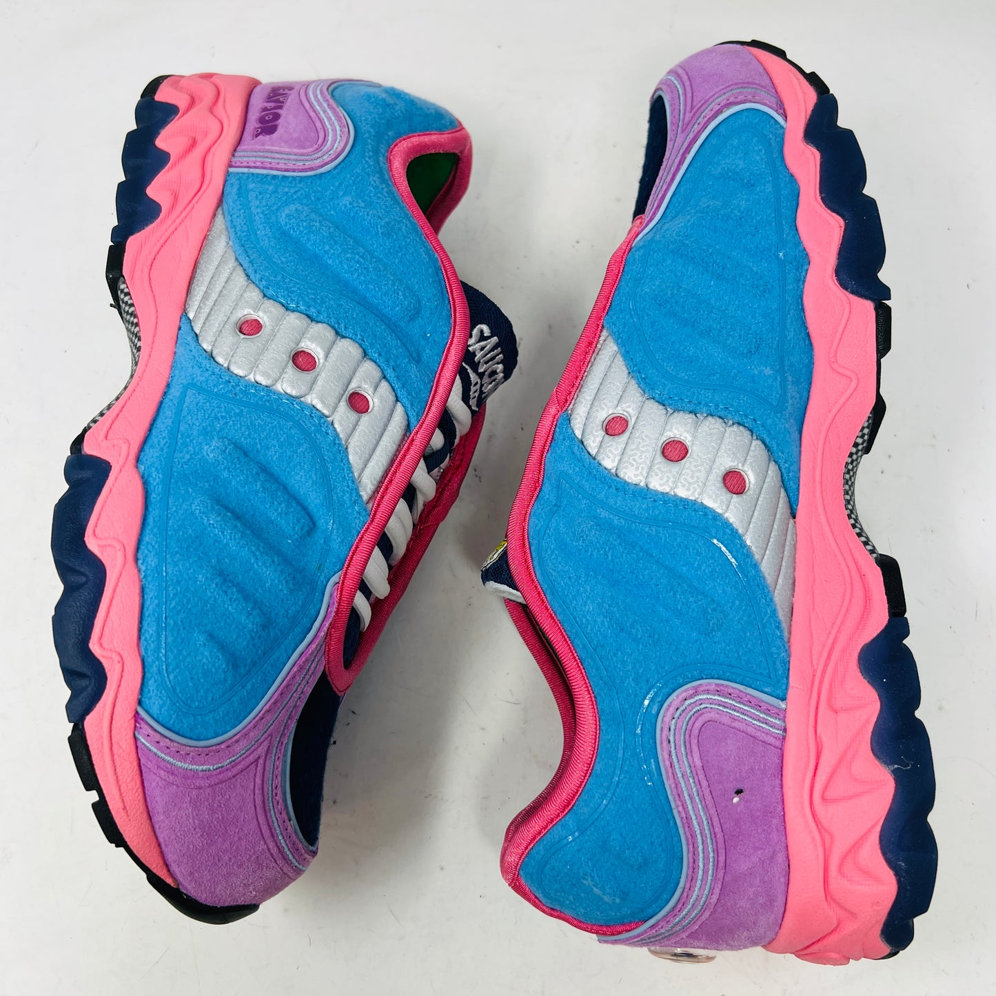 Saucony Matrix Jae Tips No Shoes In The House Blue Pink