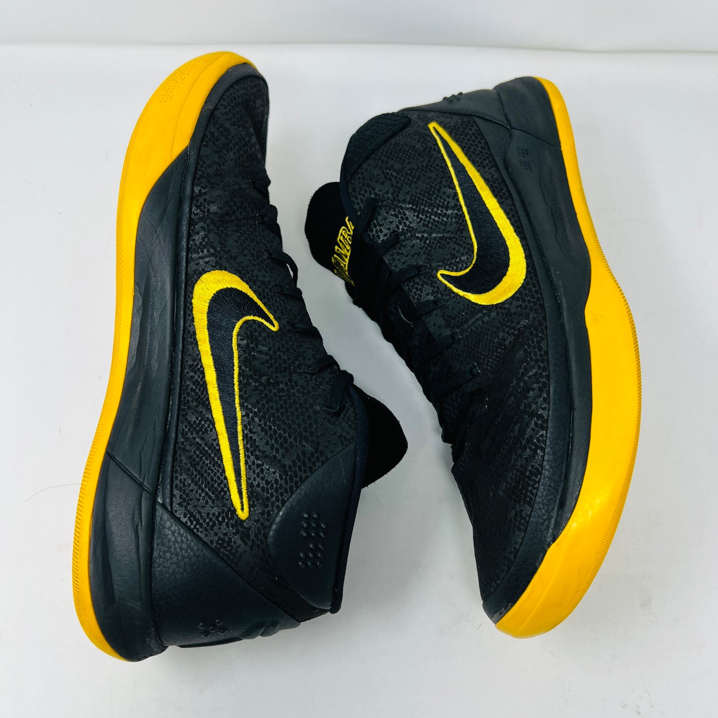 Nike Kobe A.D. Mid Lakers Black Mamba