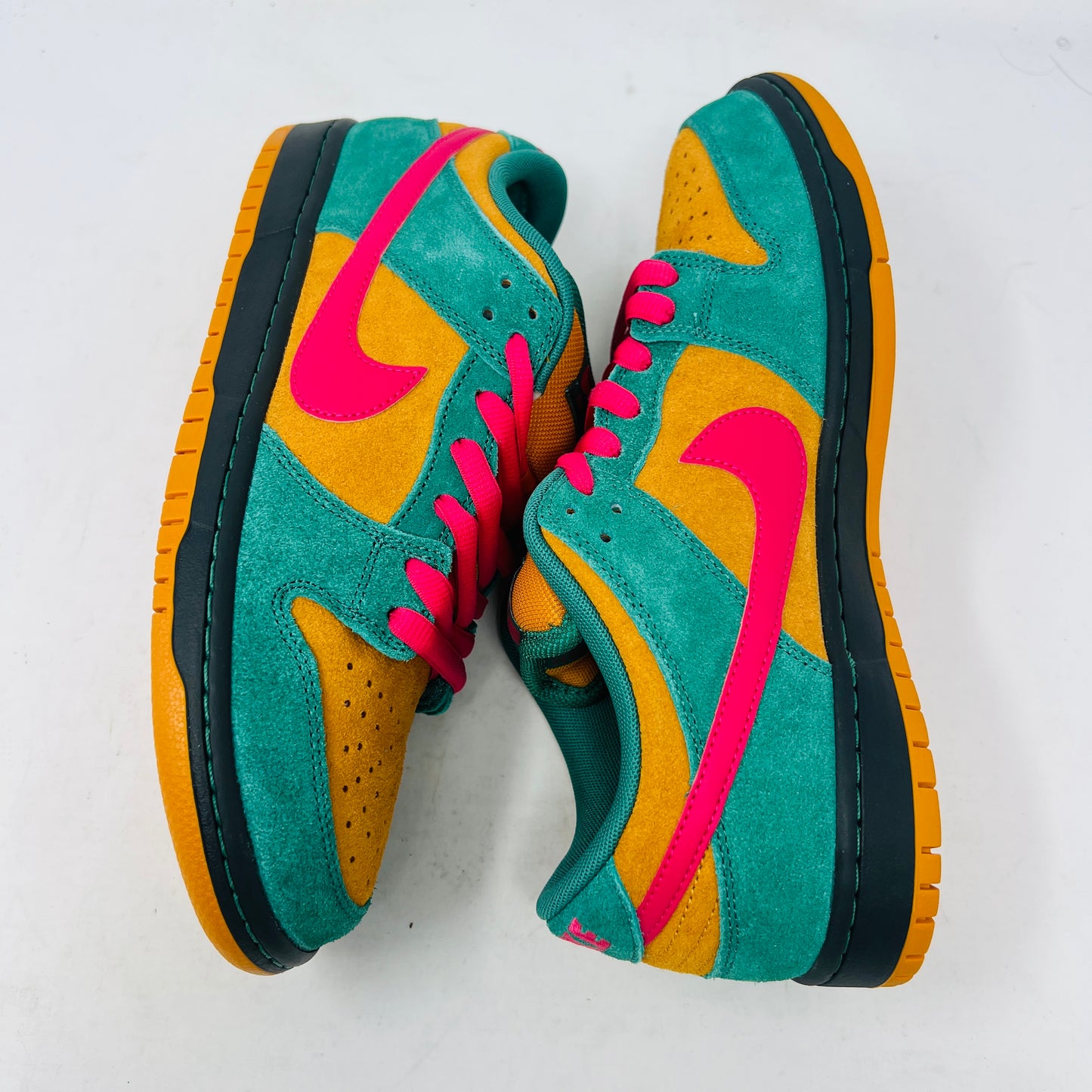 Nike SB Dunk Low Pro Green Noise Watermelon