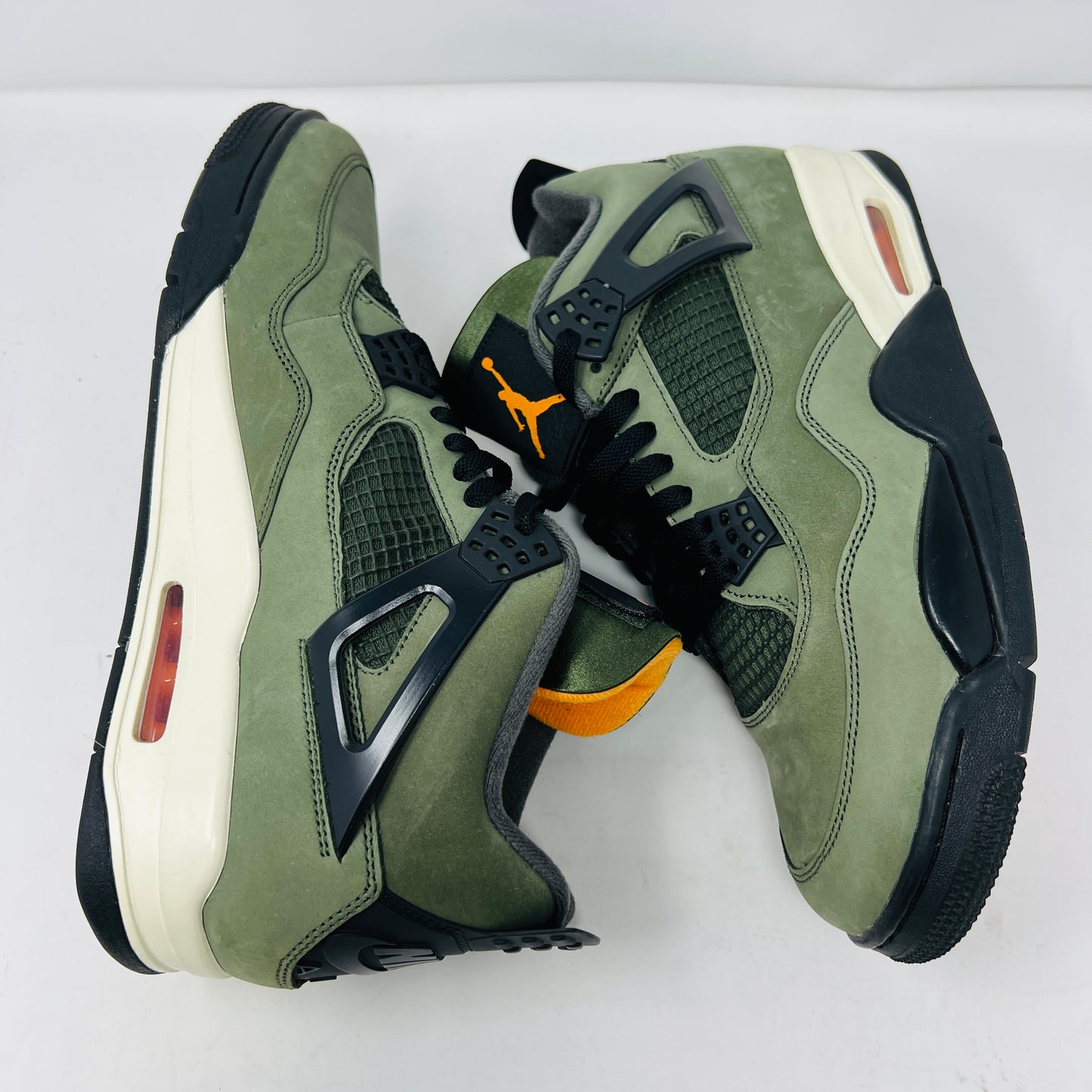Jordan 4 Retro OG SP Undefeated (2025)