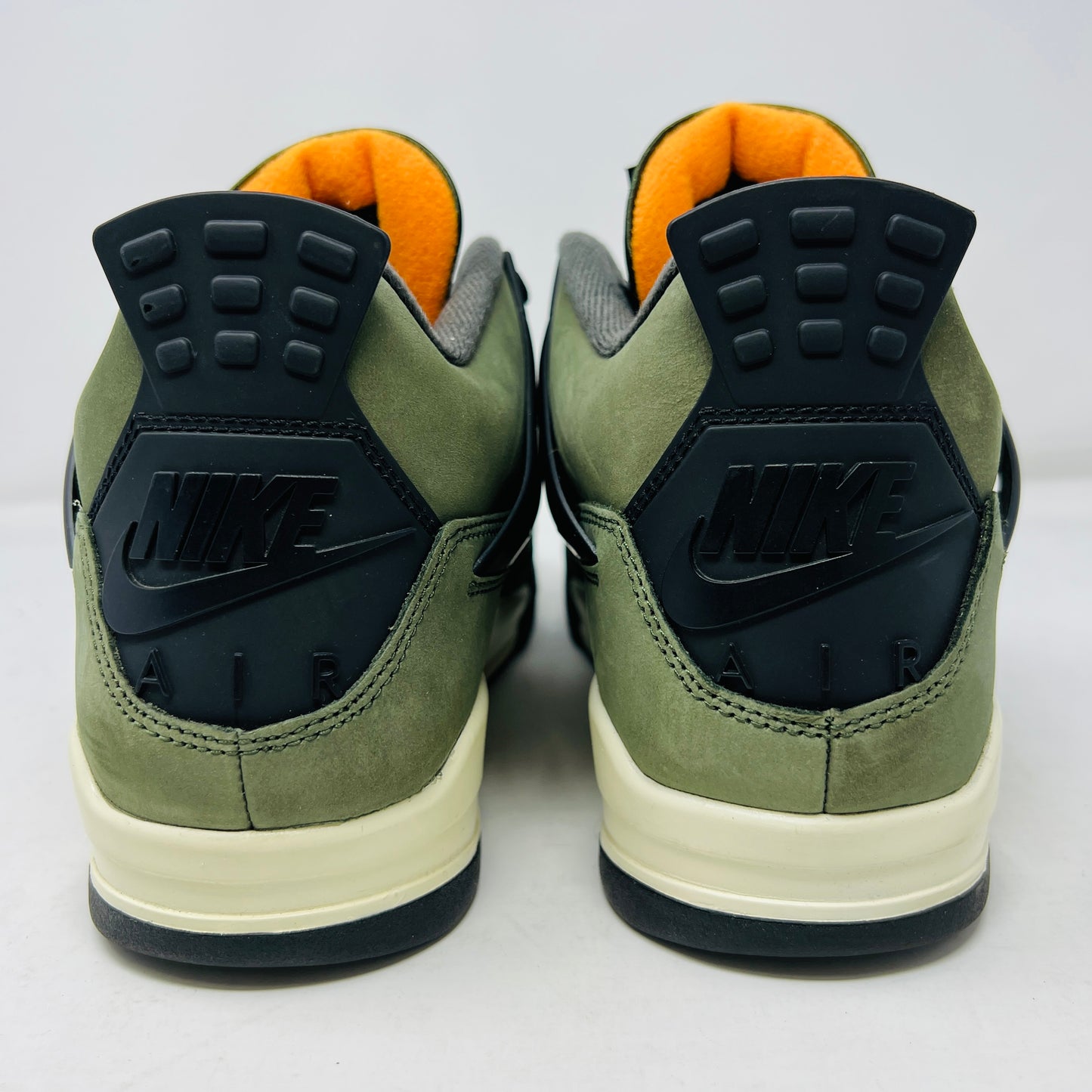 Jordan 4 Retro OG SP Undefeated (2025)