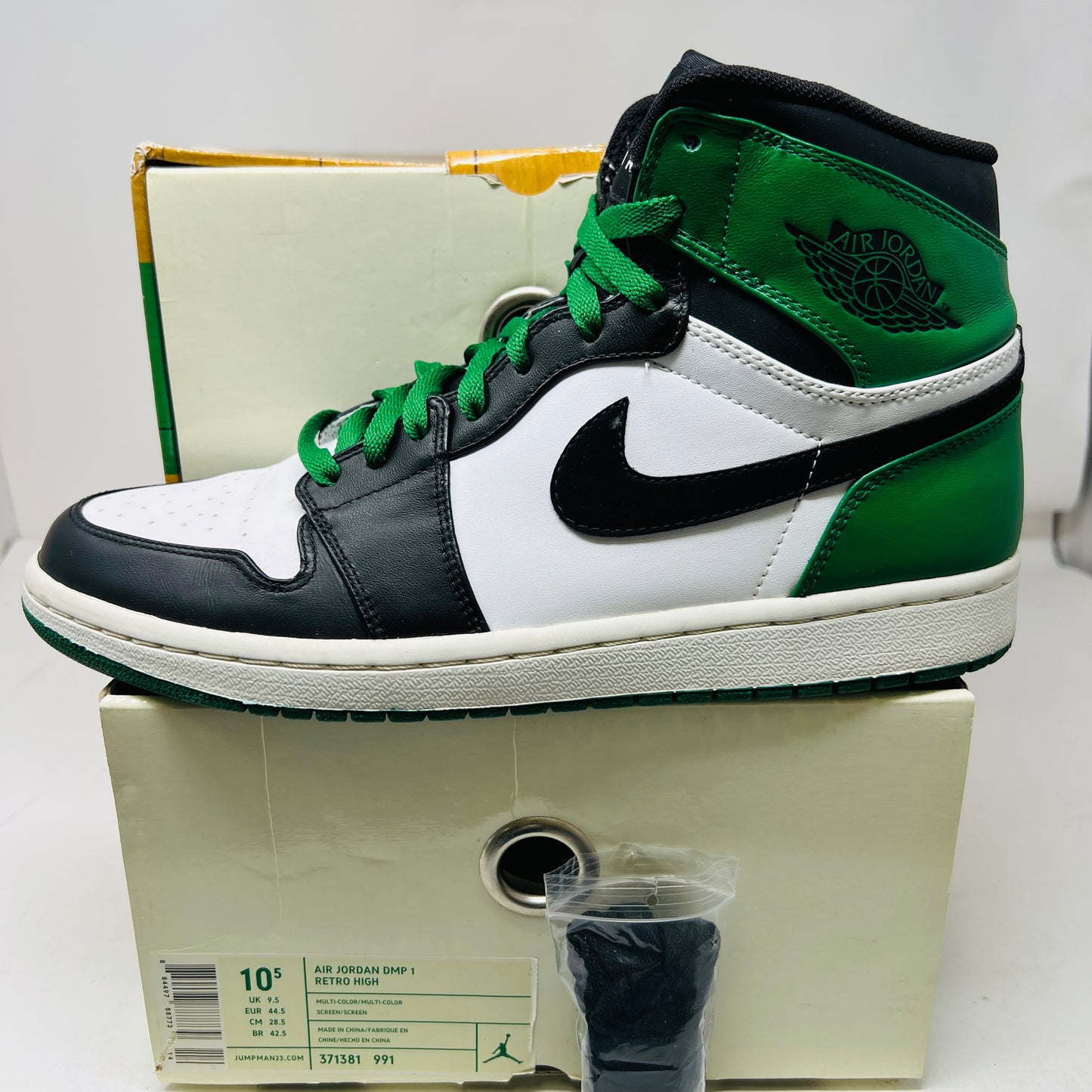 Jordan Defining Moments Pack One 60 Pts (BOTH SHOES)