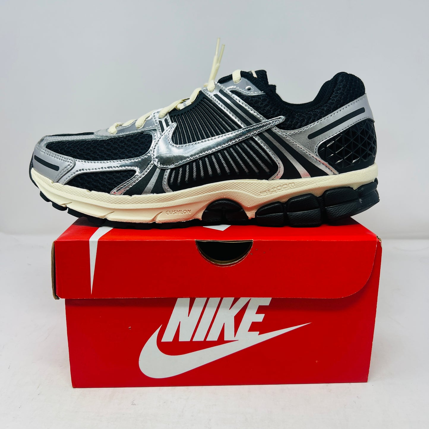 Nike Zoom Vomero 5 Black Chrome