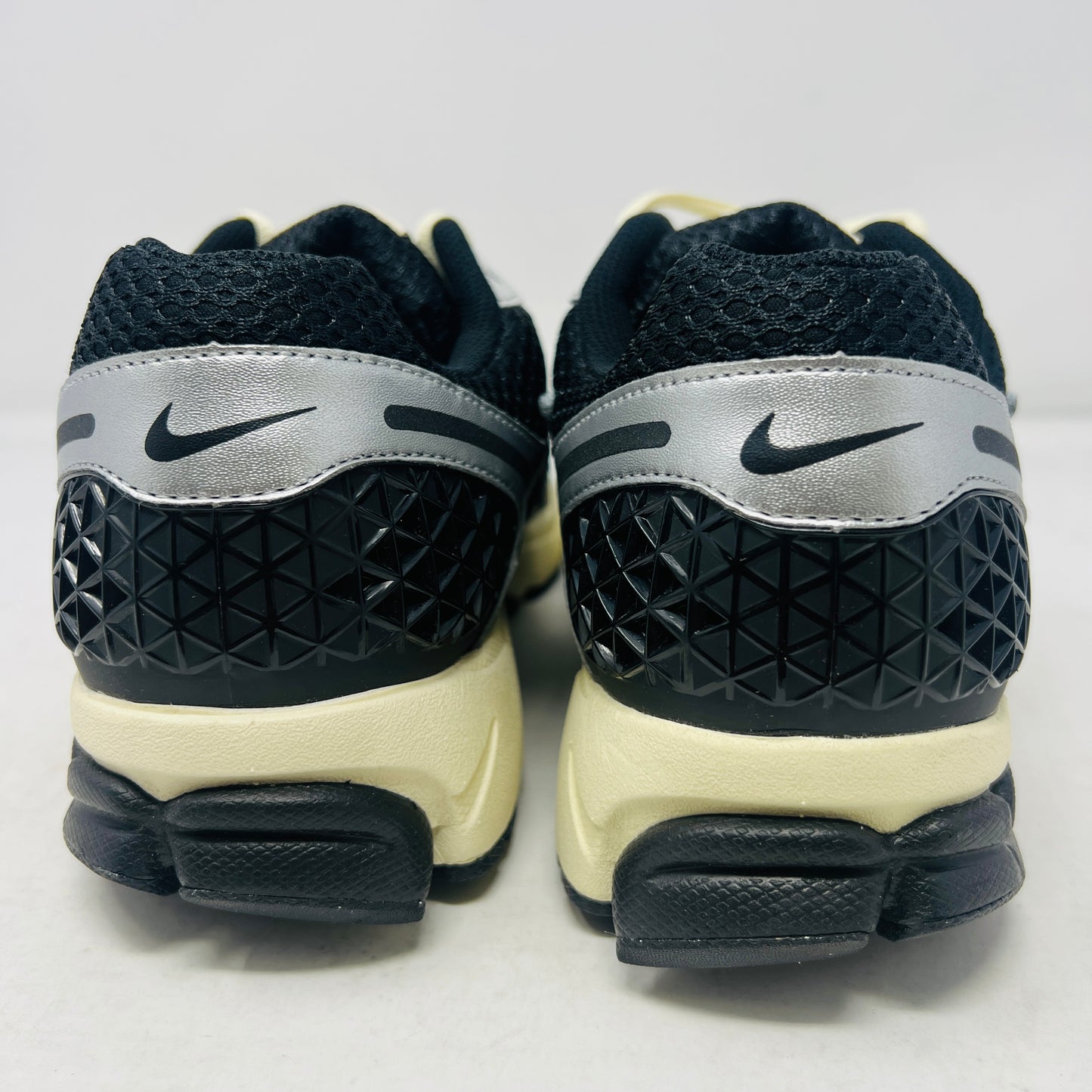 Nike Zoom Vomero 5 Black Chrome