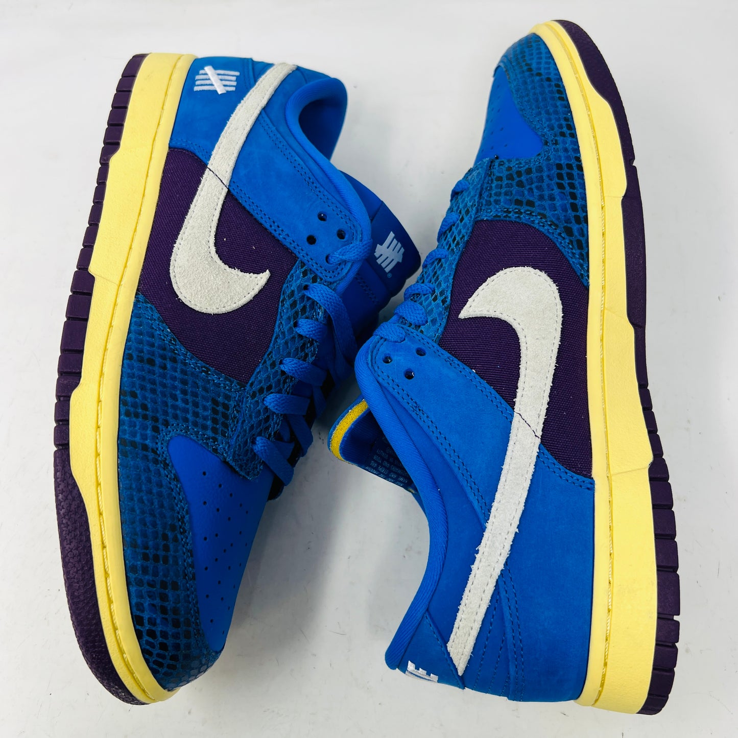 Nike Dunk Low Undefeated 5 On It Dunk vs. AF1