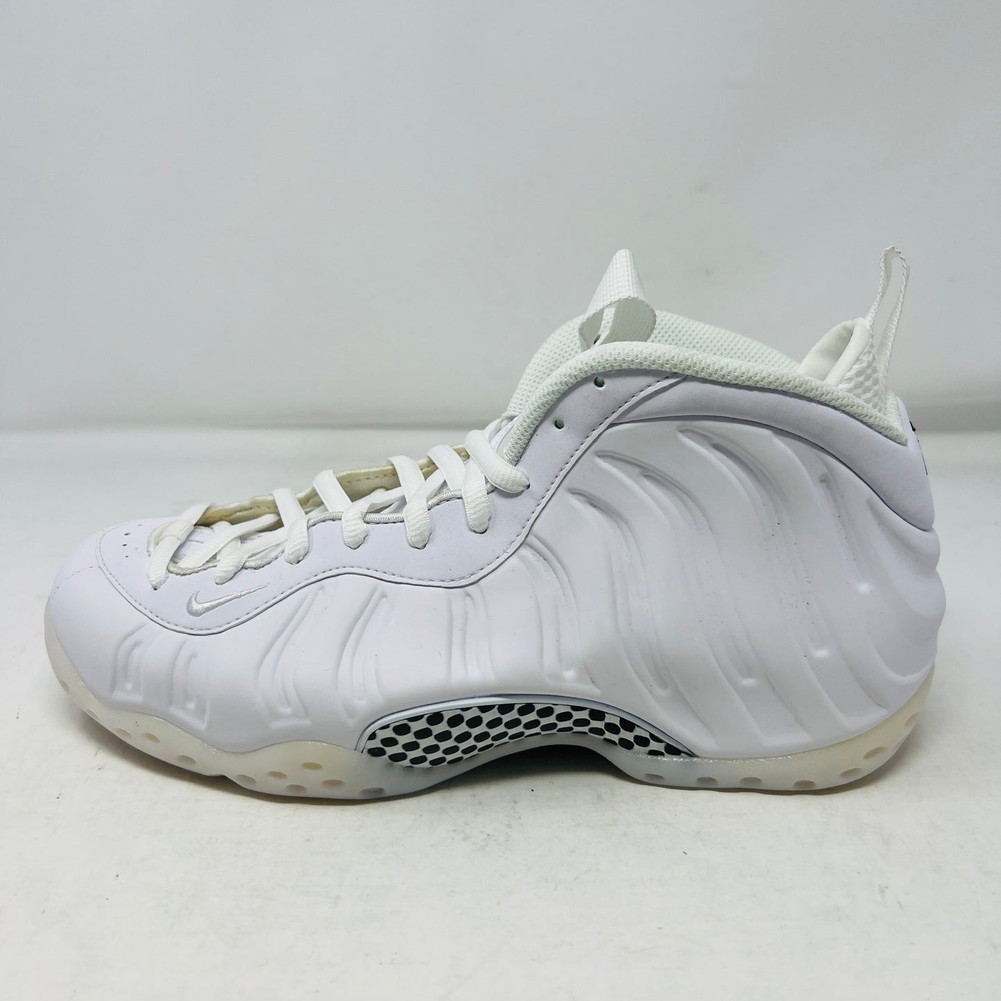 Nike Air Foamposite One Triple White