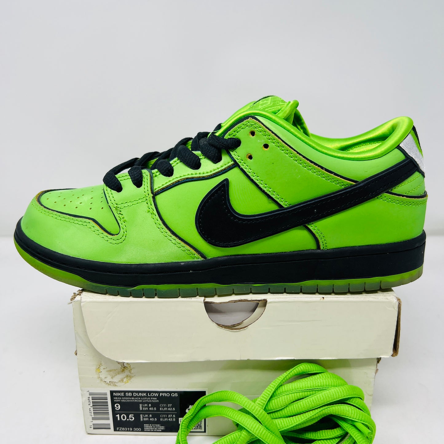 Nike SB Dunk Low The Powerpuff Girls Buttercup