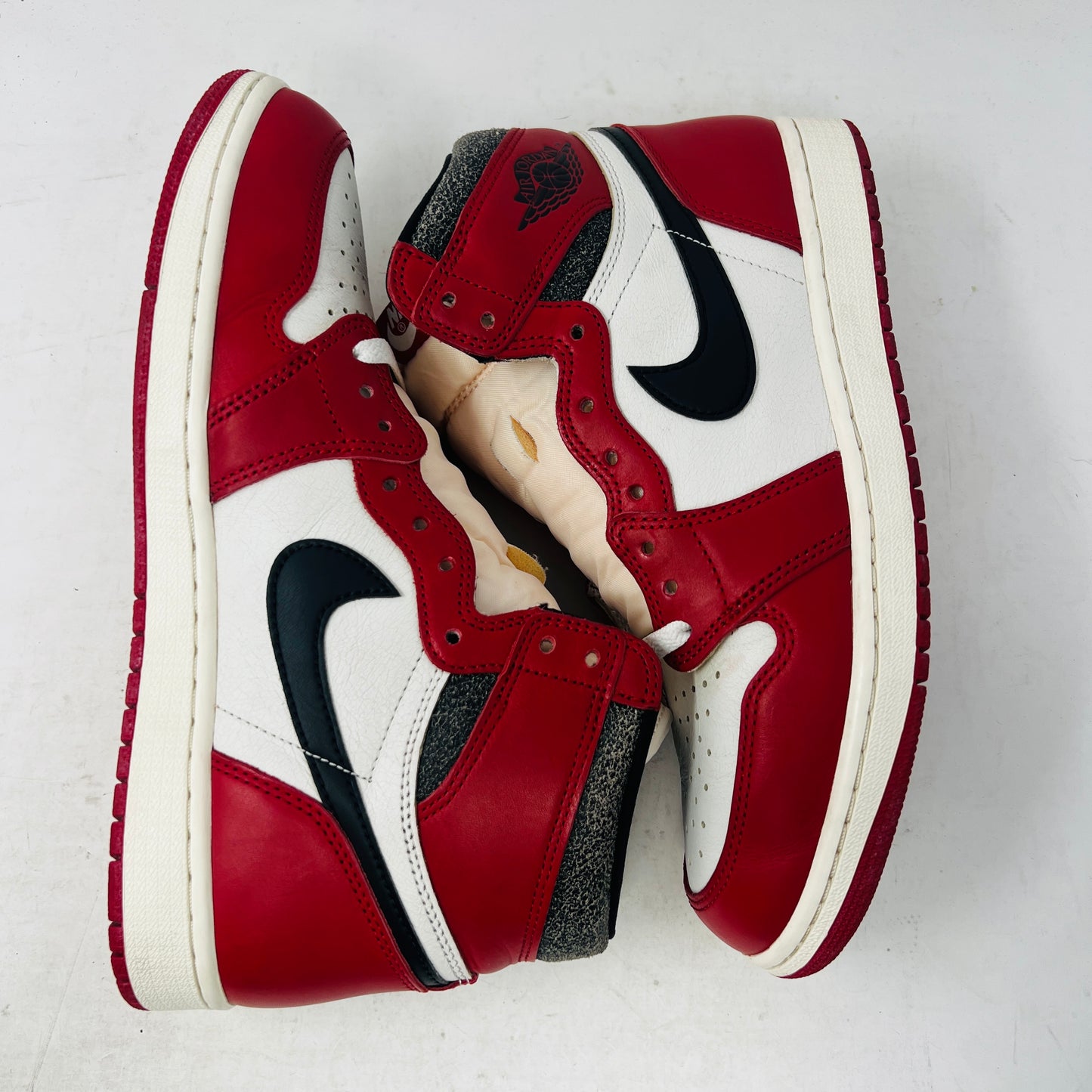 Jordan 1 Retro High OG Chicago Lost and Found