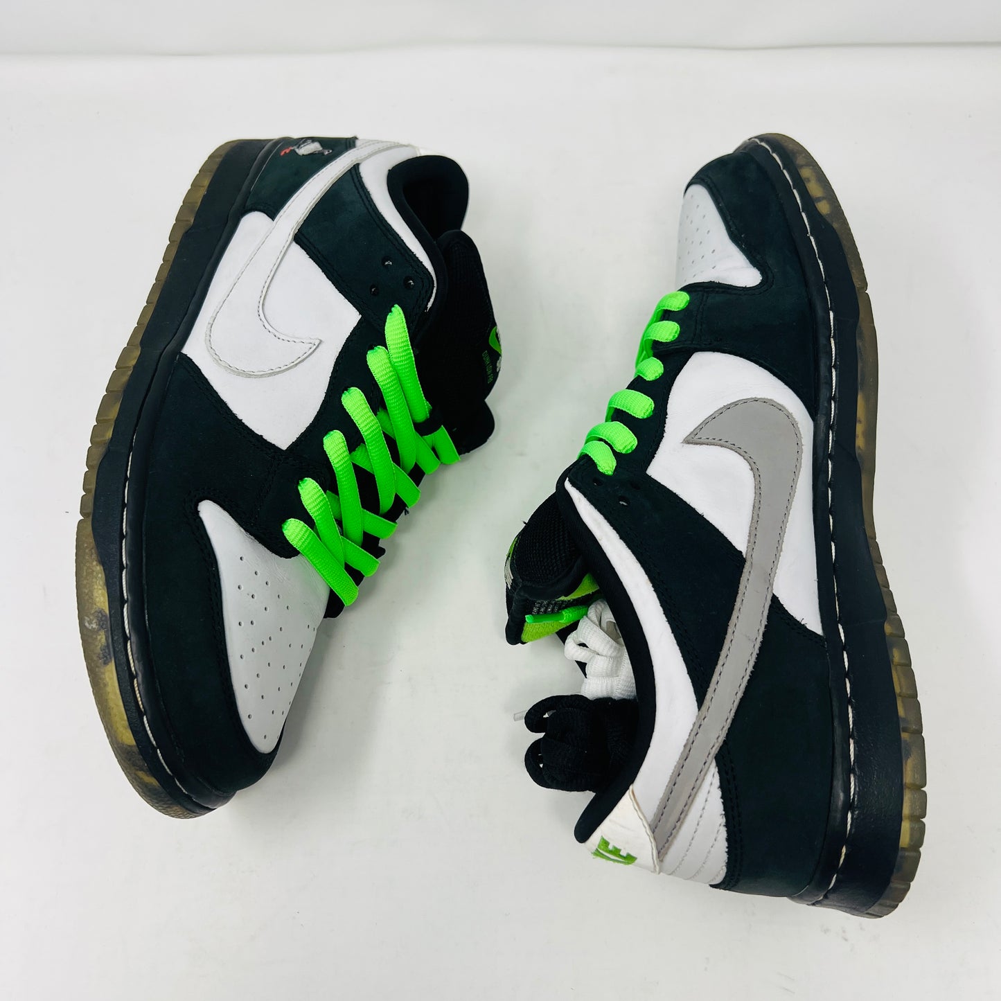 Nike SB Dunk Low Staple Panda Pigeon